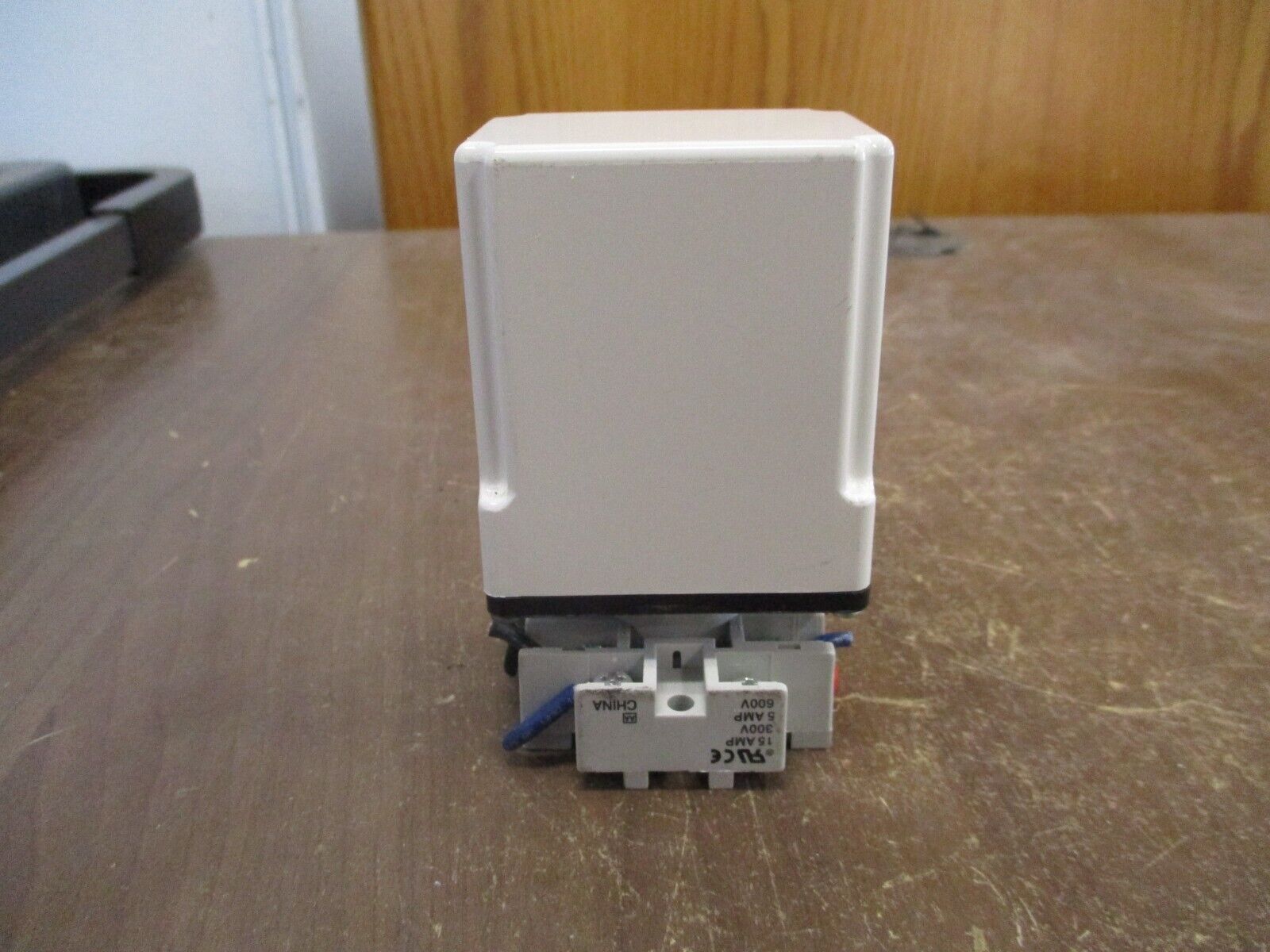 Eaton Time Delay Relay TMR5CC1120 Delay: Fixed 2 Sec 120V AC/DC w/ Base Used