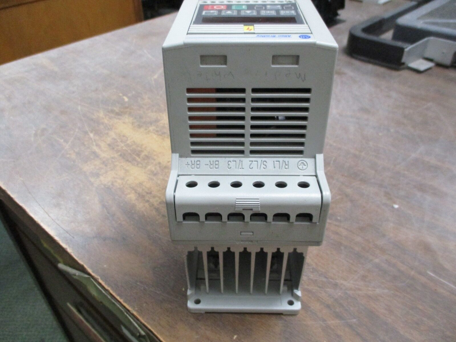 Allen-Bradley Speed Controller 160-BA03NPS1 Ser. C FRN: 7.04 1HP Used