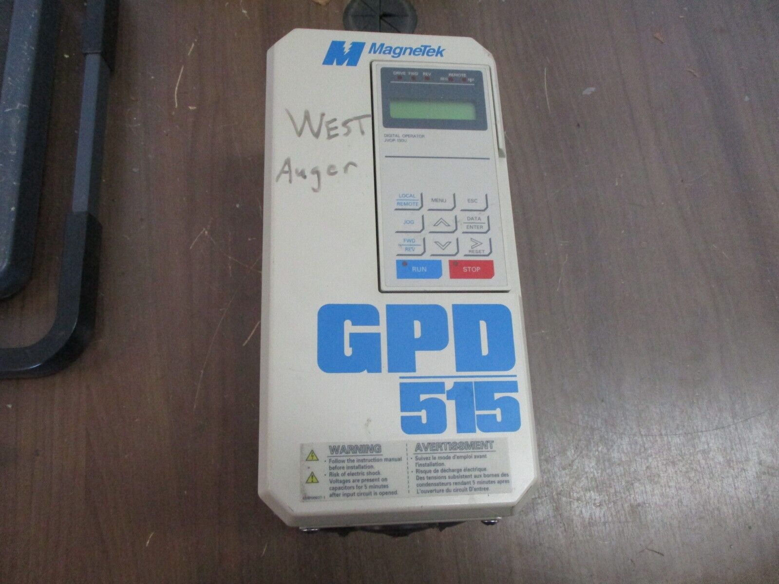 Magnetek GPD515 AC Drive GPD515C-B008 5HP 3Ph w/ Keypad *Bent Bottom* Used