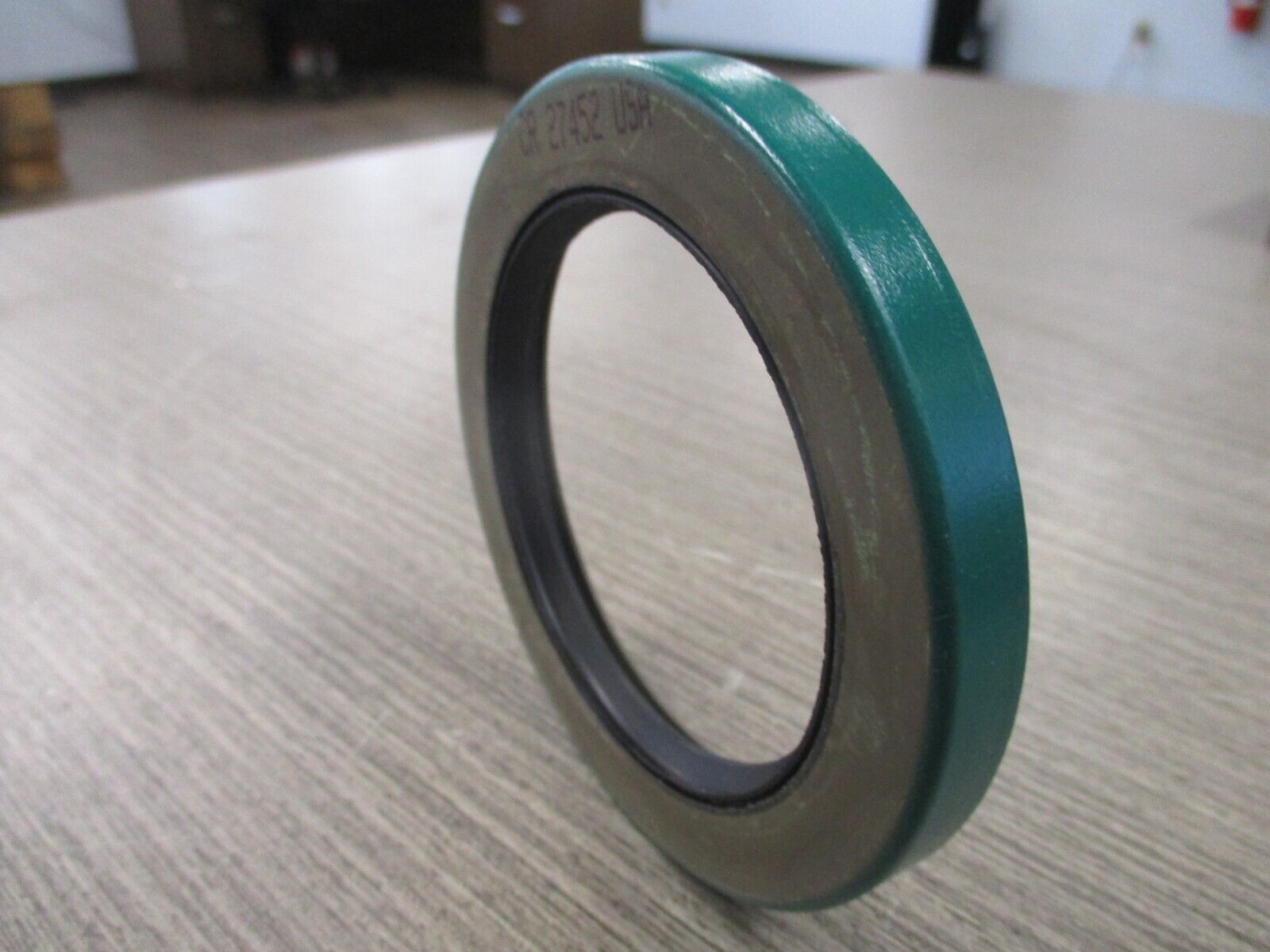 CR Joint Radial Oil Seal 27452 * Lot Of 2* New Surplus