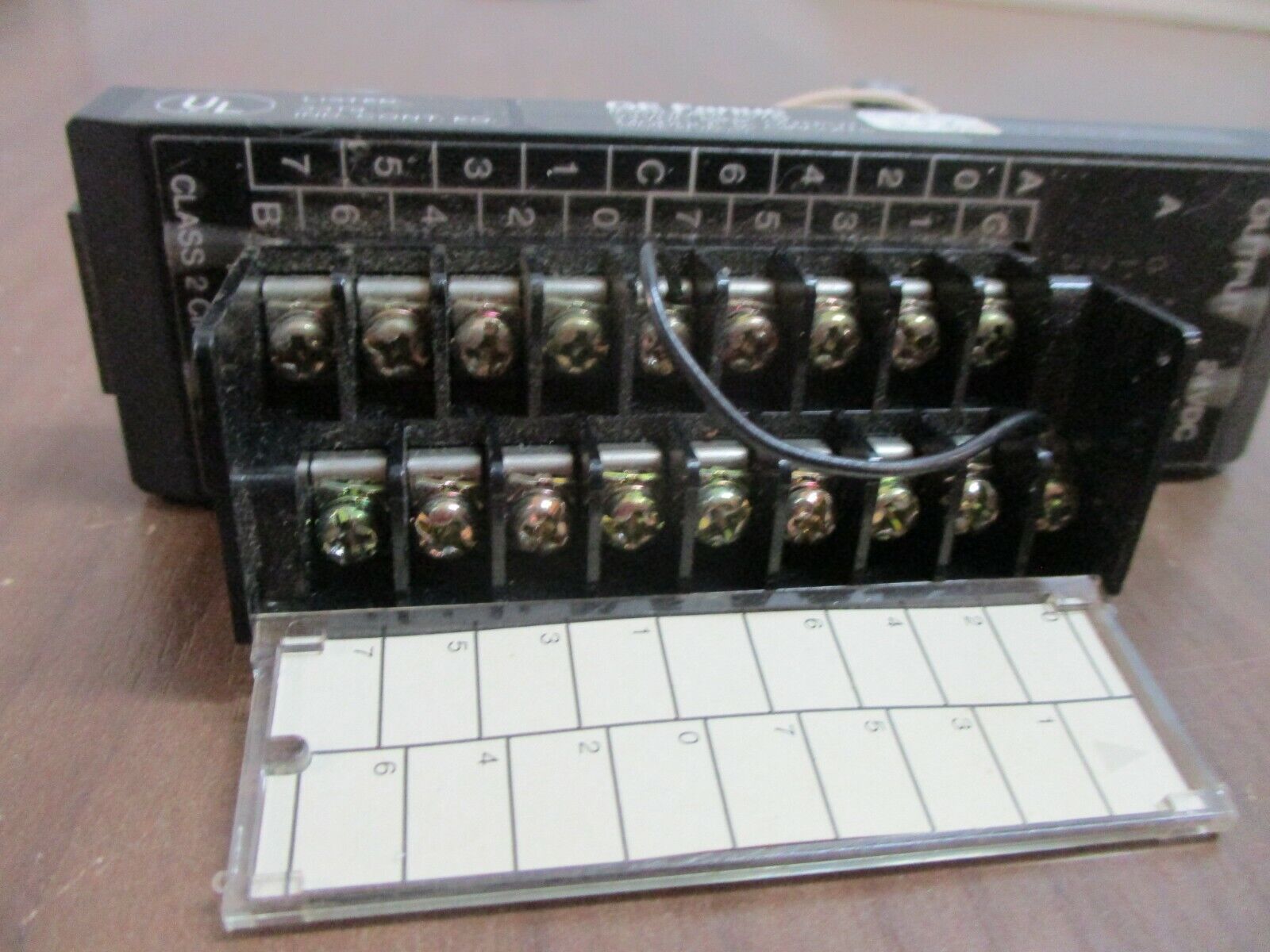 GE Fanuc 24VDC Sink Output Module IC610MDL157B 16 Circuit Used