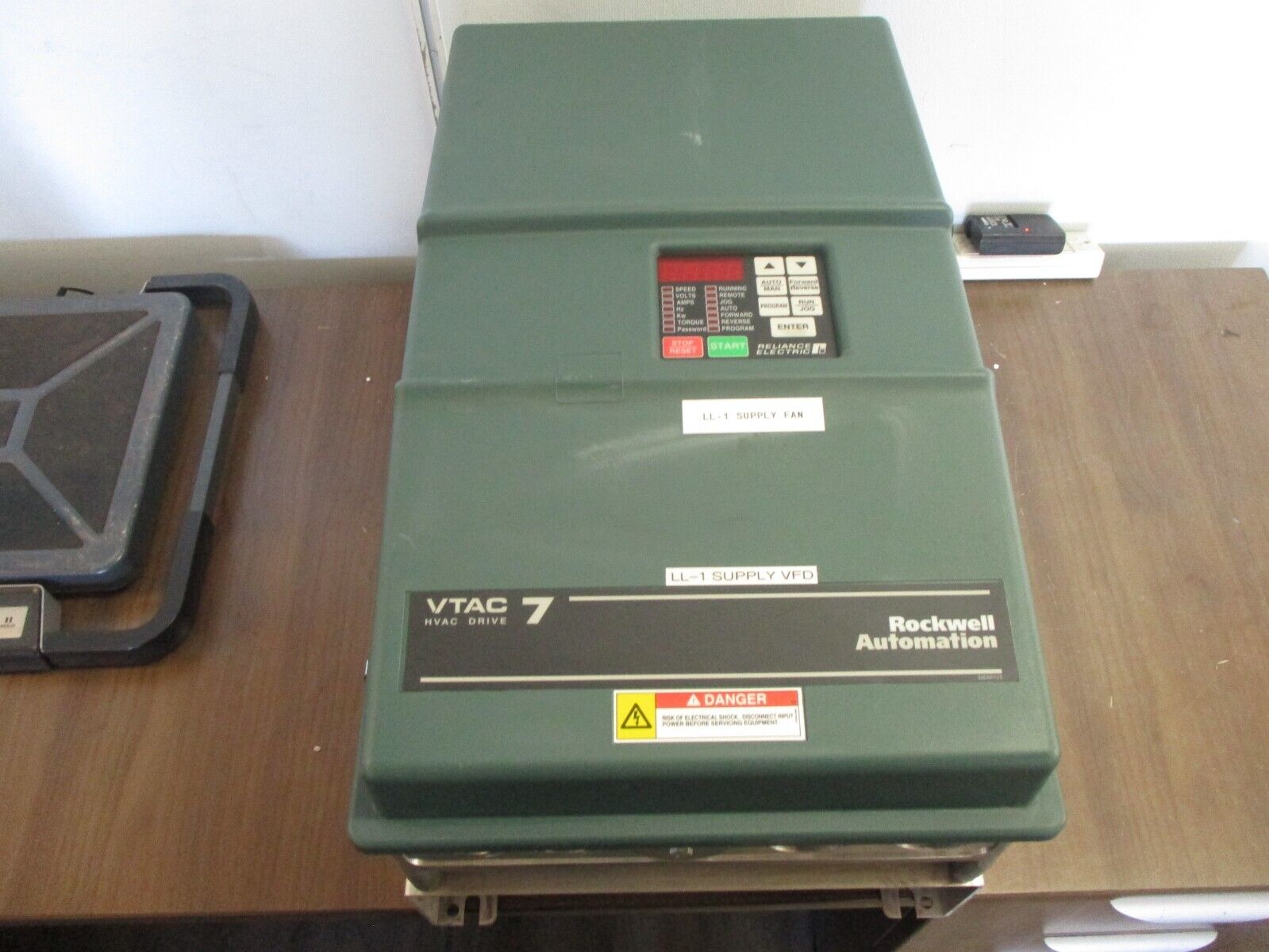 Reliance VTAC 7 GV3000/SE AC Drive 60G4260 60HP Type 12 Enclosure Used