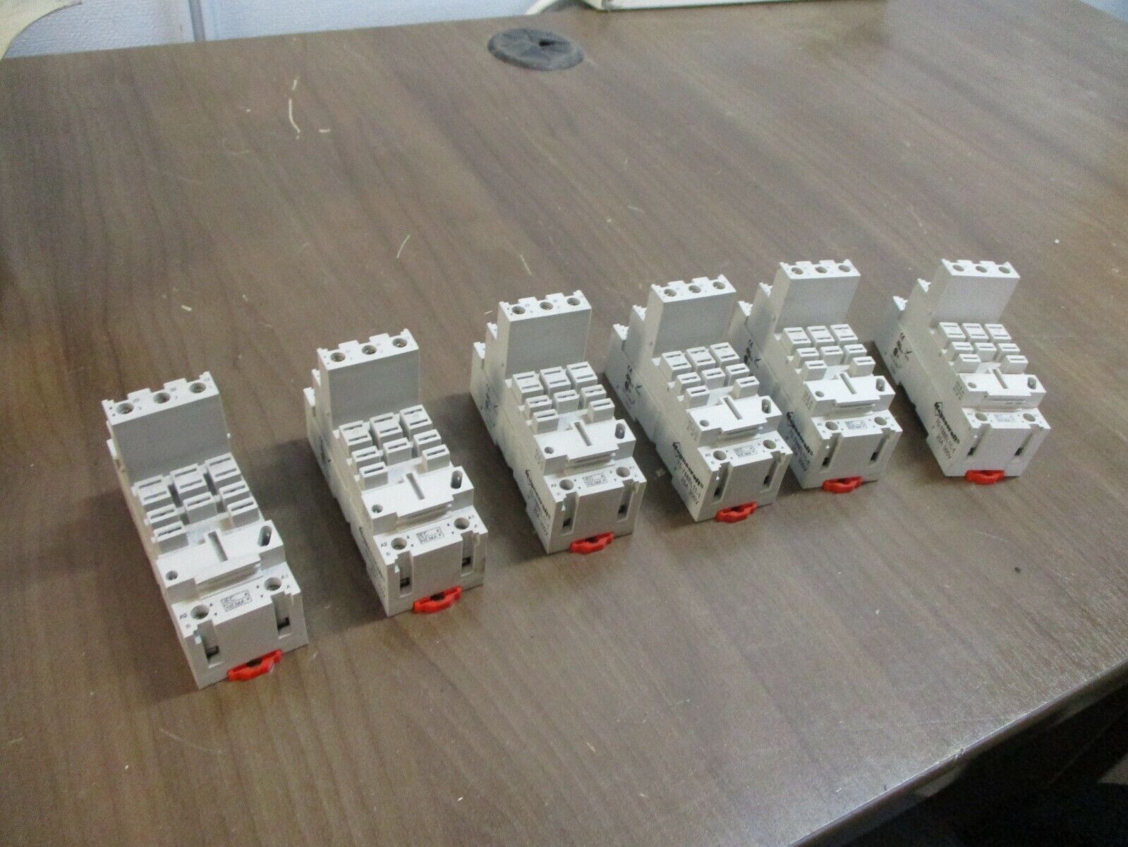 Magnecraft Relay Socket 70-788EL11-1 25A 300V *Box of 6* New Surplus