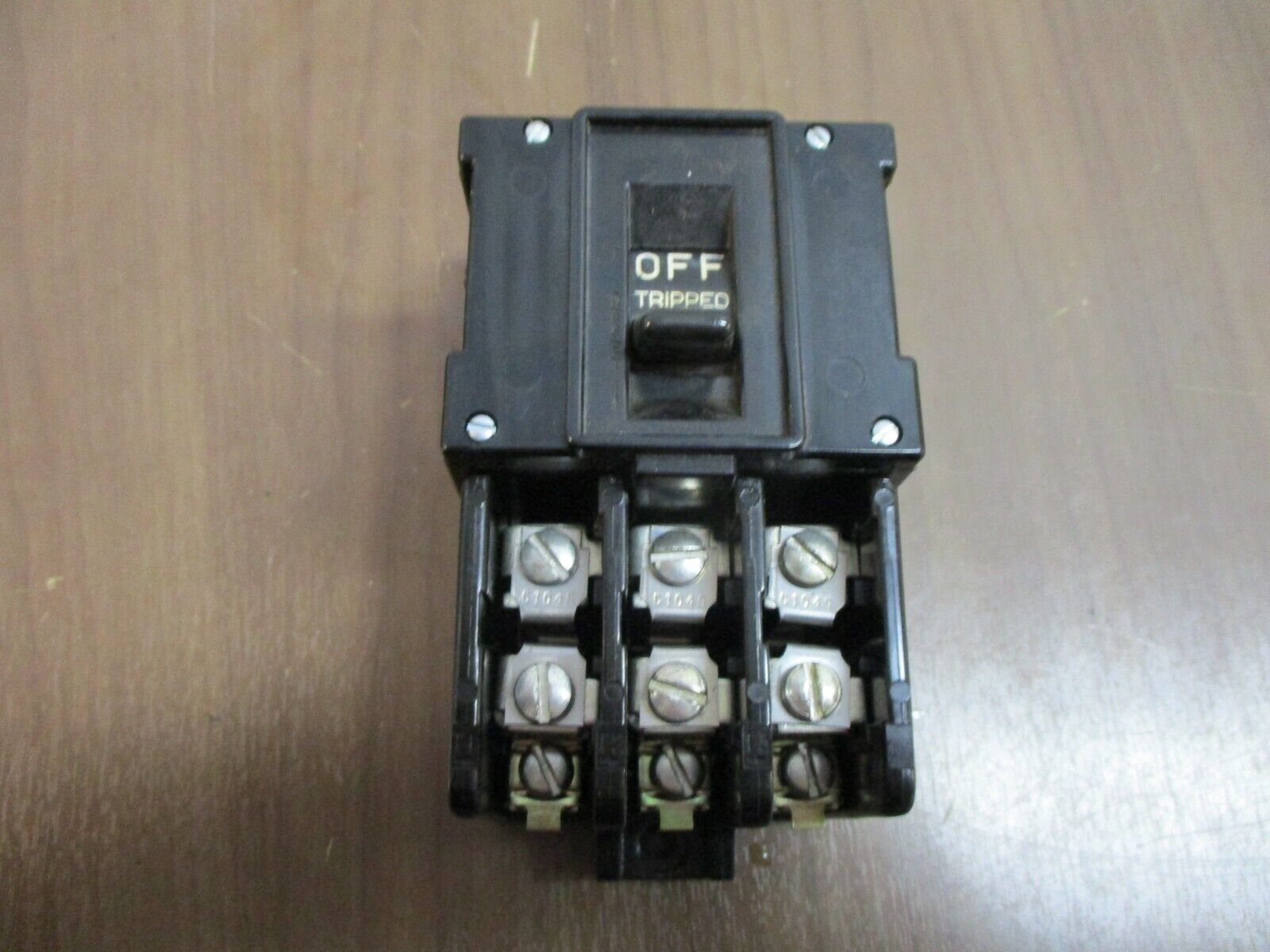 GE Size M-0 Manual Starter CR1062R1B 600V 5 HP Used