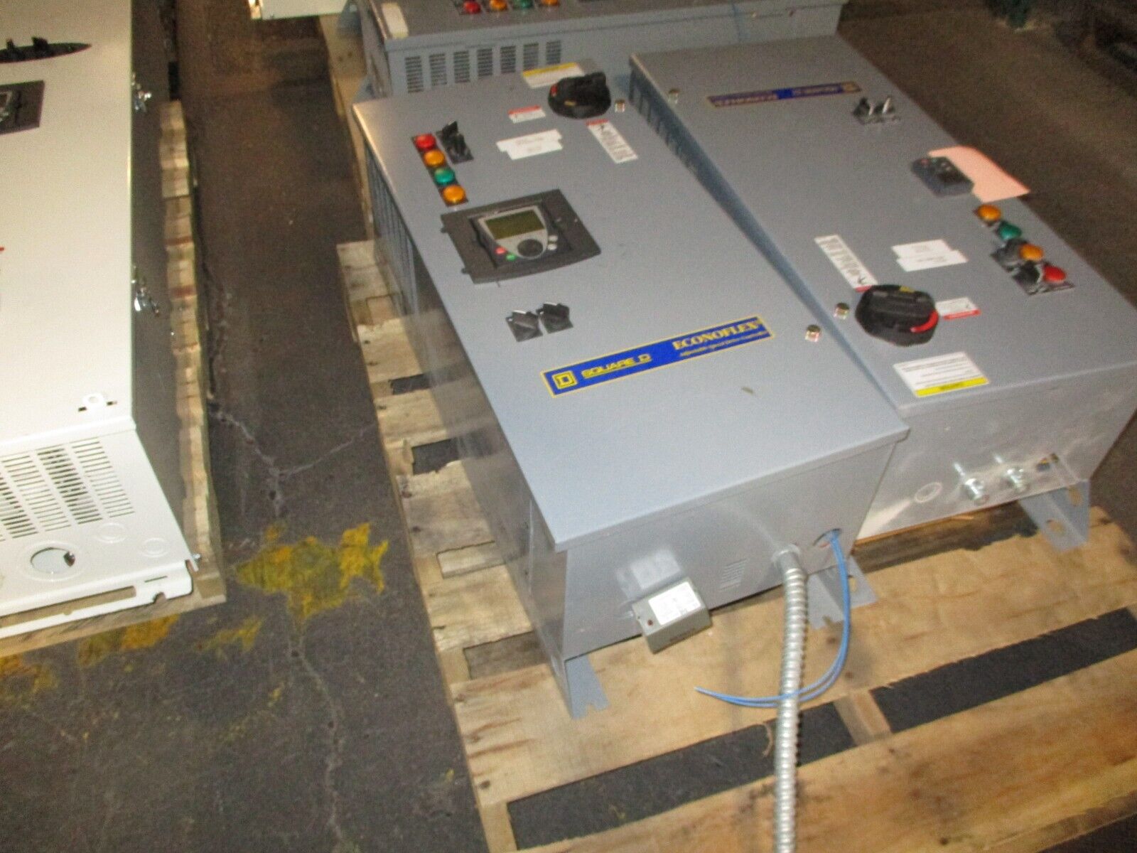 Square D Econoflex Altivar AC Drive w/ Bypass 8839 58EGG4VY Ser. A 7.5HP 3Ph