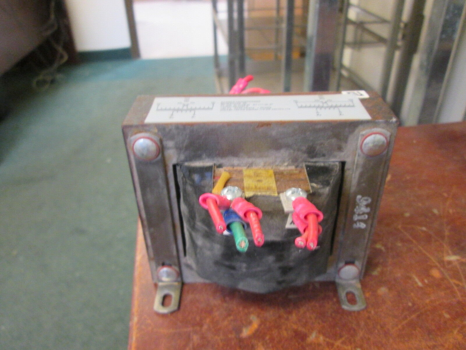 Badger Transformer 31-0128-00 150 VA 1-Ph Pri: 240/480V Sec: 120V Used