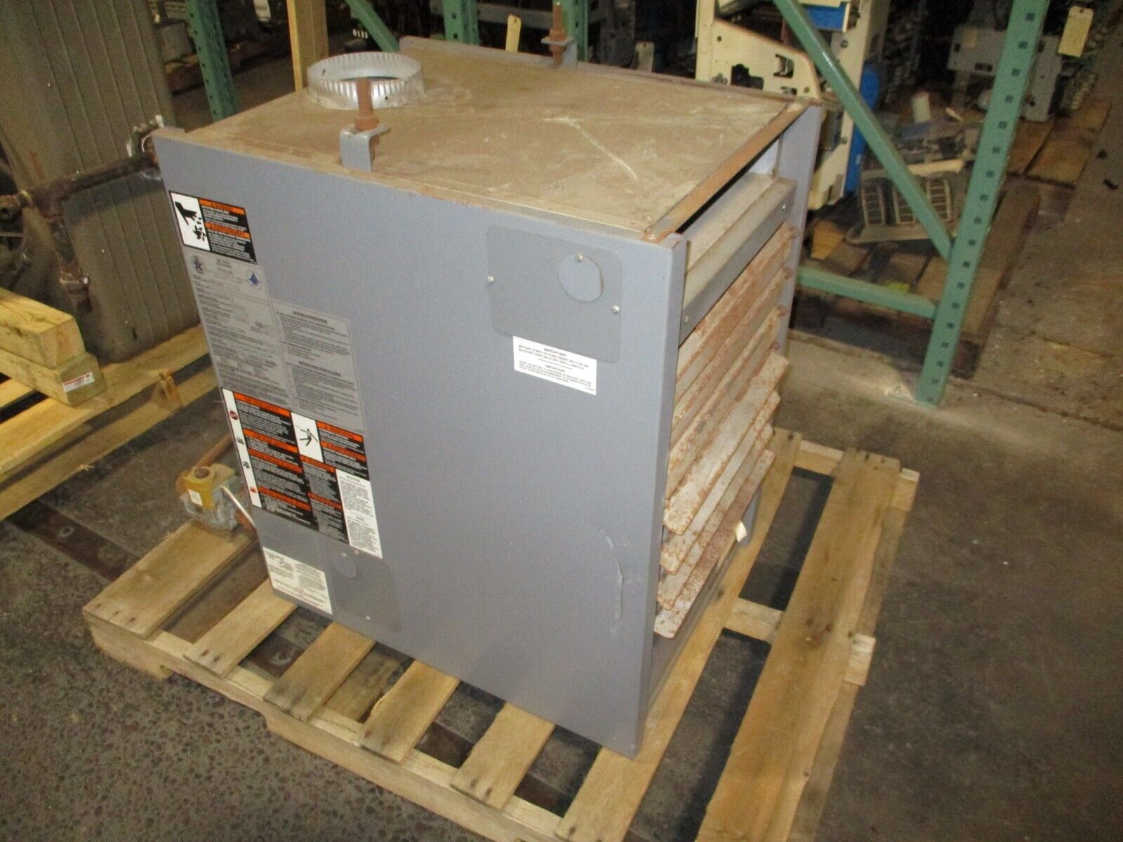 Sterling Natural Gas Heater QVF-125S 115V 60Hz 1Ph 4.5A Non-Power Vented Used