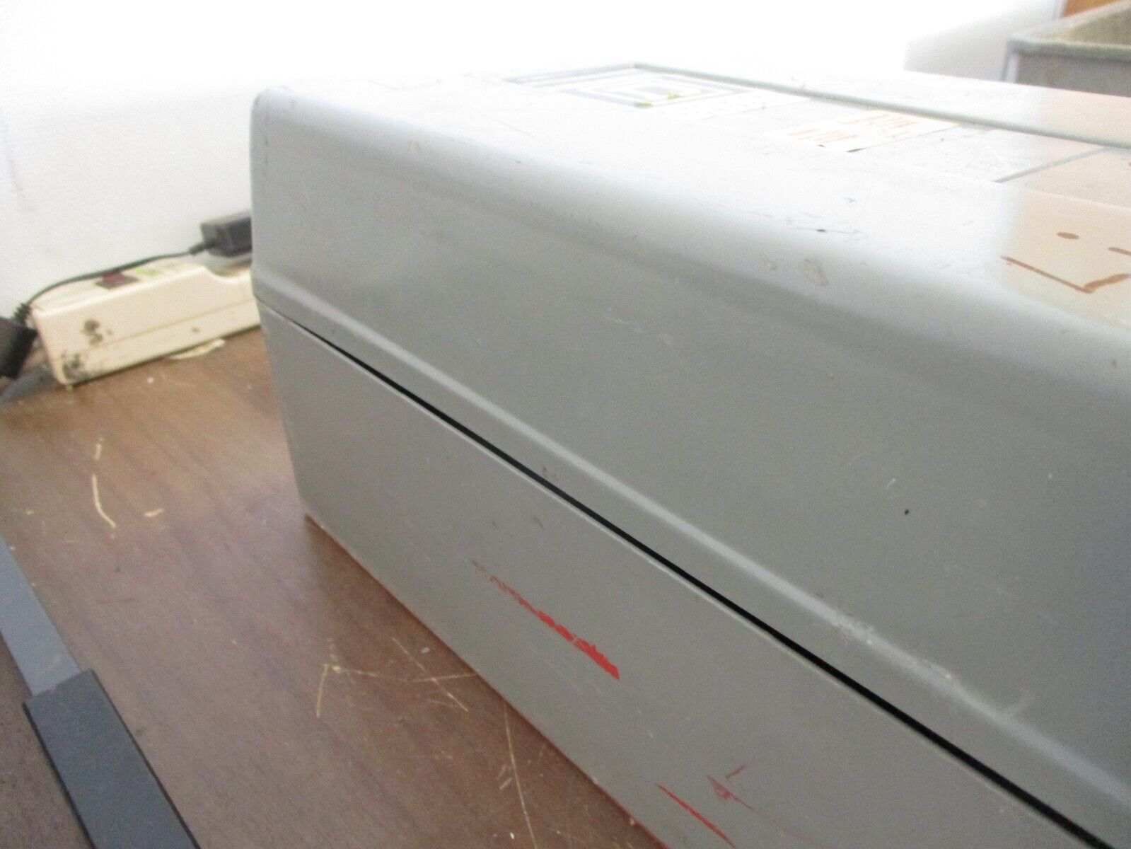 Square D Enclosed Lighting Contactor 8903 LXG60 Ser. B 120V Coil *Bent Cover*