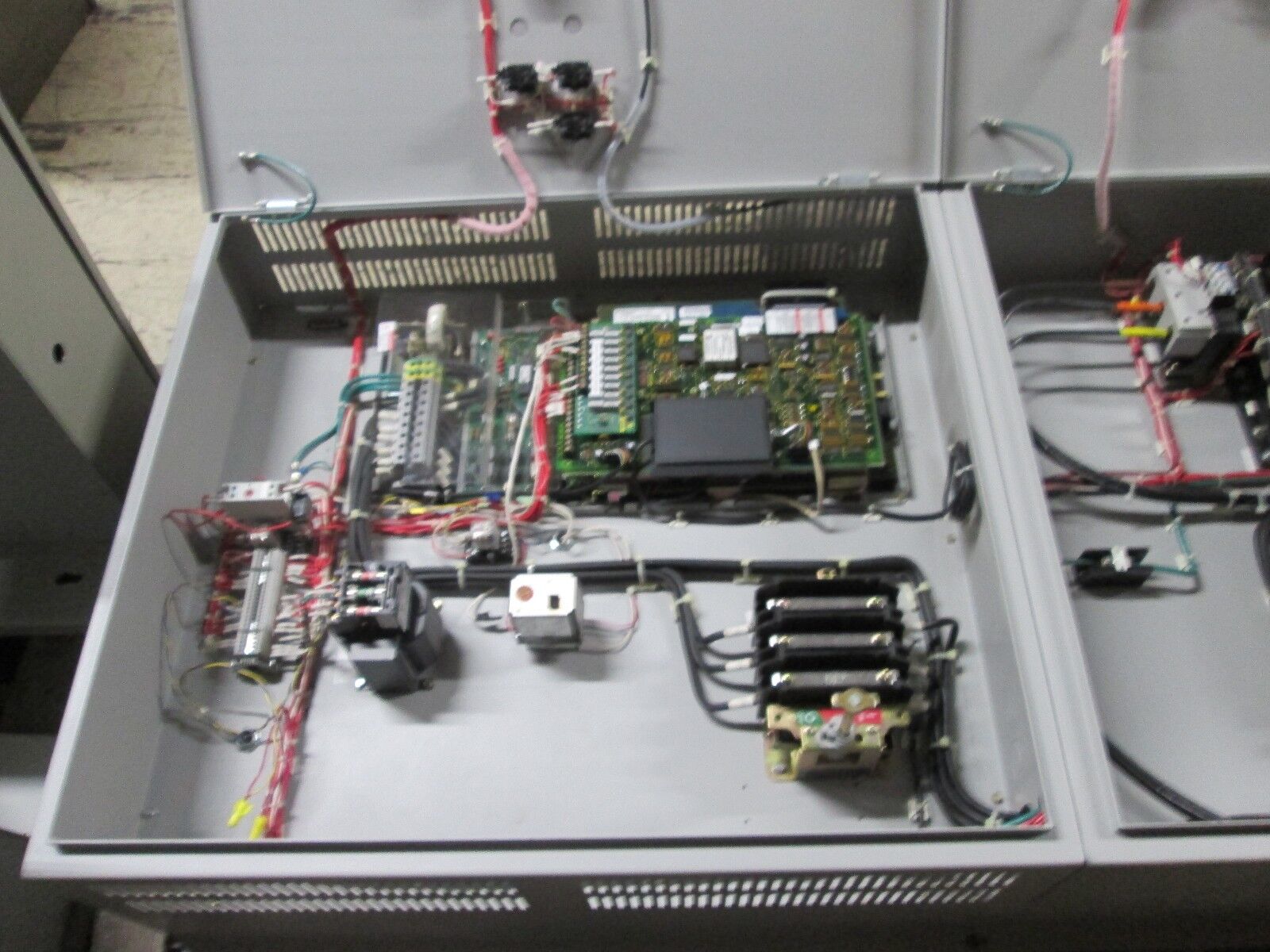 Allen-Bradley 1336 Plus AC Drive w/ Bypass 1336S-BX060-AN-EN-L6 60HP 3Ph Used