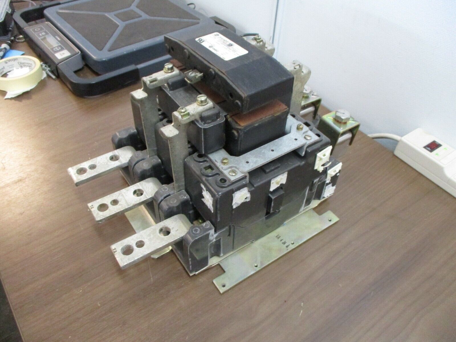 GE Contactor CR161H019**A 460/480V Coil 360A 600V 3P Used