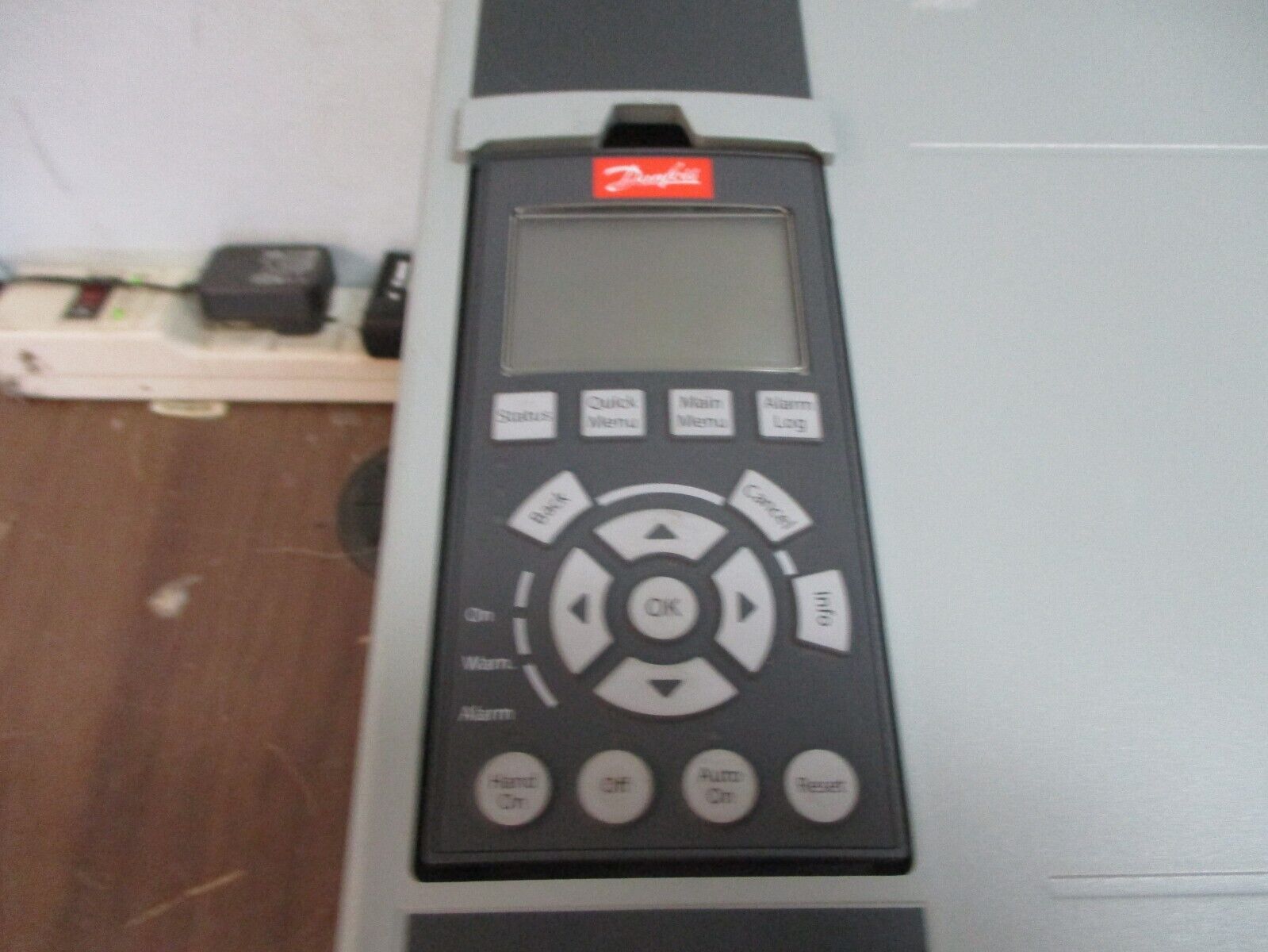 Danfoss VLT AC Drive 131B9877 7.5HP 3Ph w/ Keypad Used