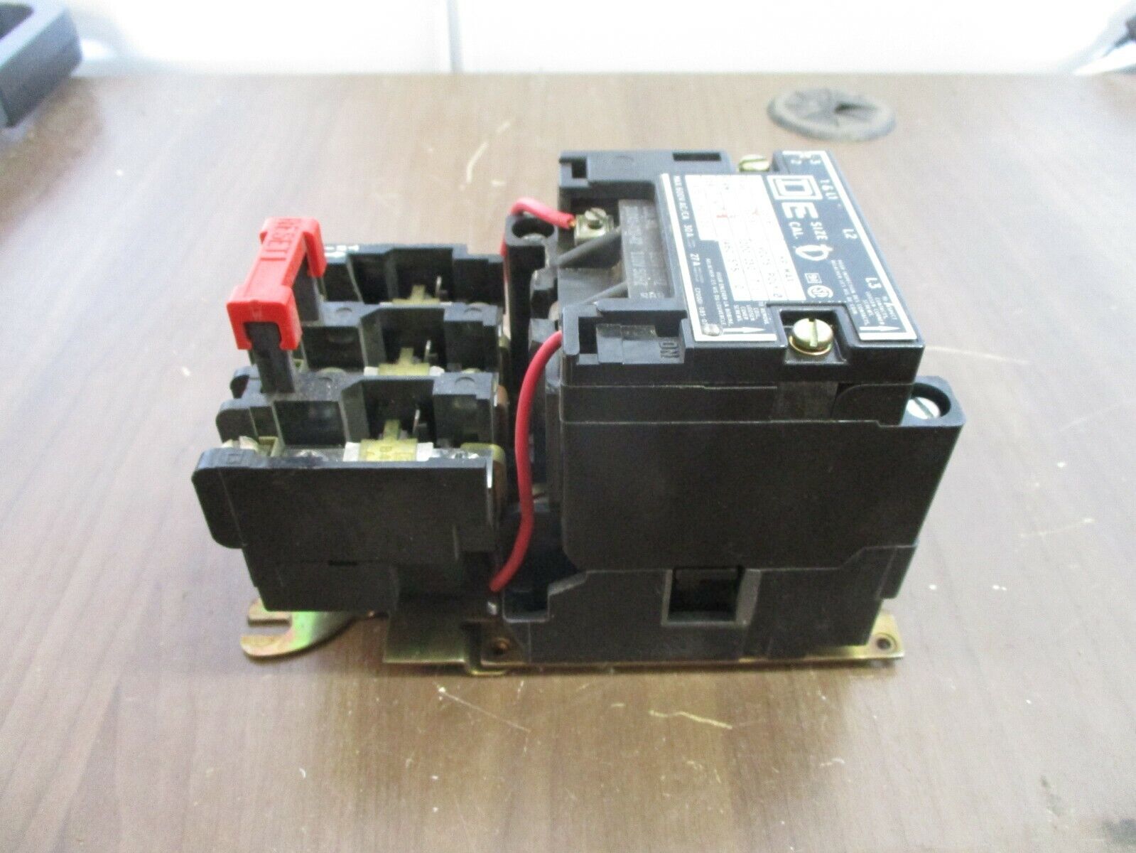 Square D Size 1 Starter 8536 SC03 S Ser. A 120V Coil 600V *Heaters May Vary*