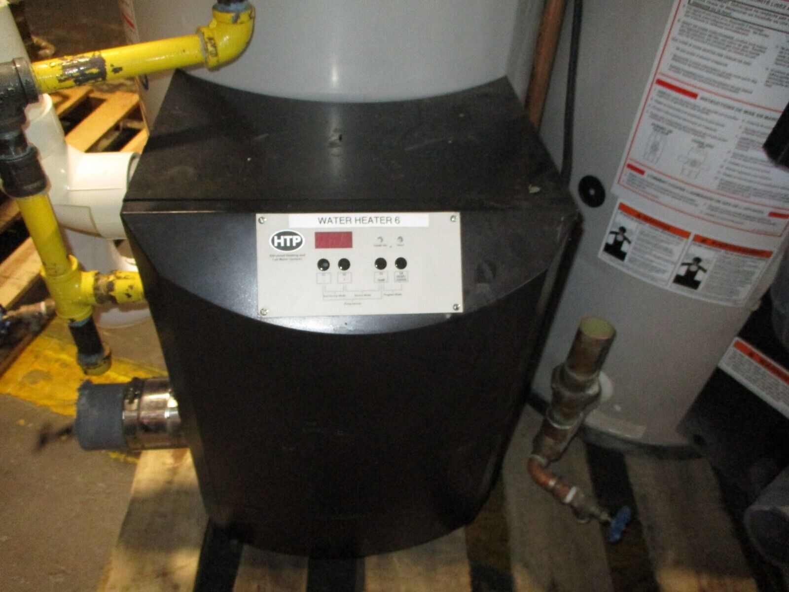 HTP Phoenix Water Heater PH199-80 Rev. 005 80-Gallon 199,000 BTU MFD: 2017 Used