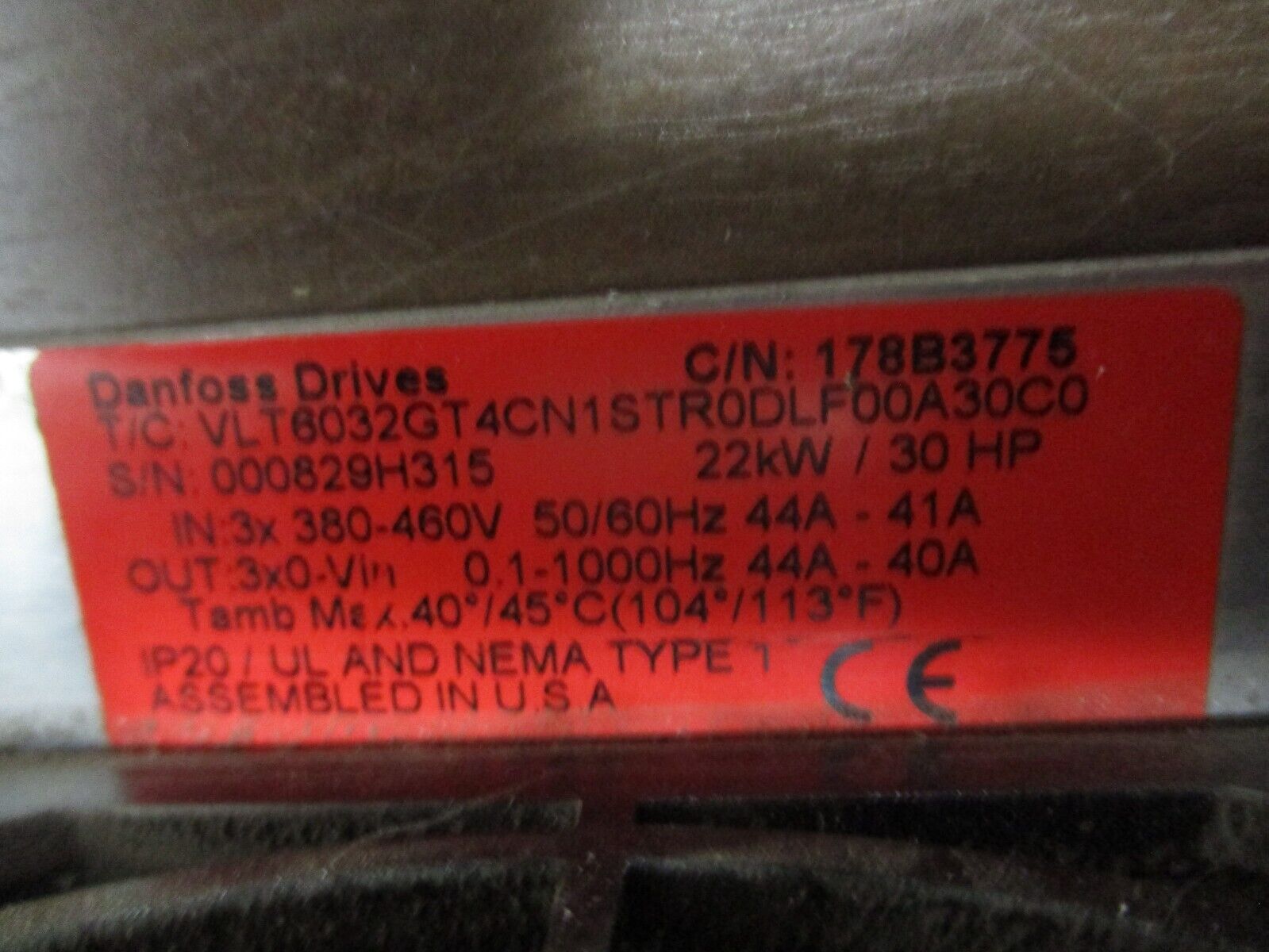 Danfoss VLT6032 AC Drive 178B3775 30HP 3Ph Input: 3x380-460V 50/60Hz 44A-41A