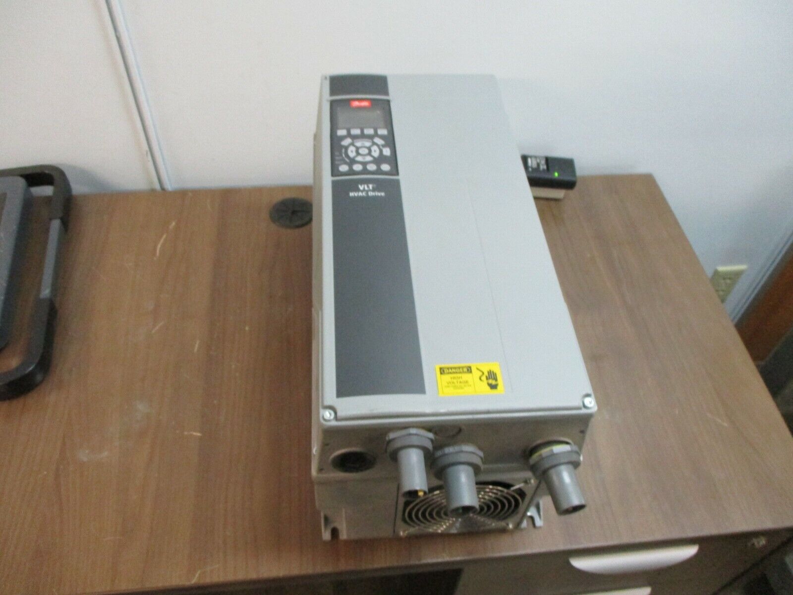 Danfoss VLT AC Drive 131X5469 15HP 3Ph Type 12 Enclosure Used