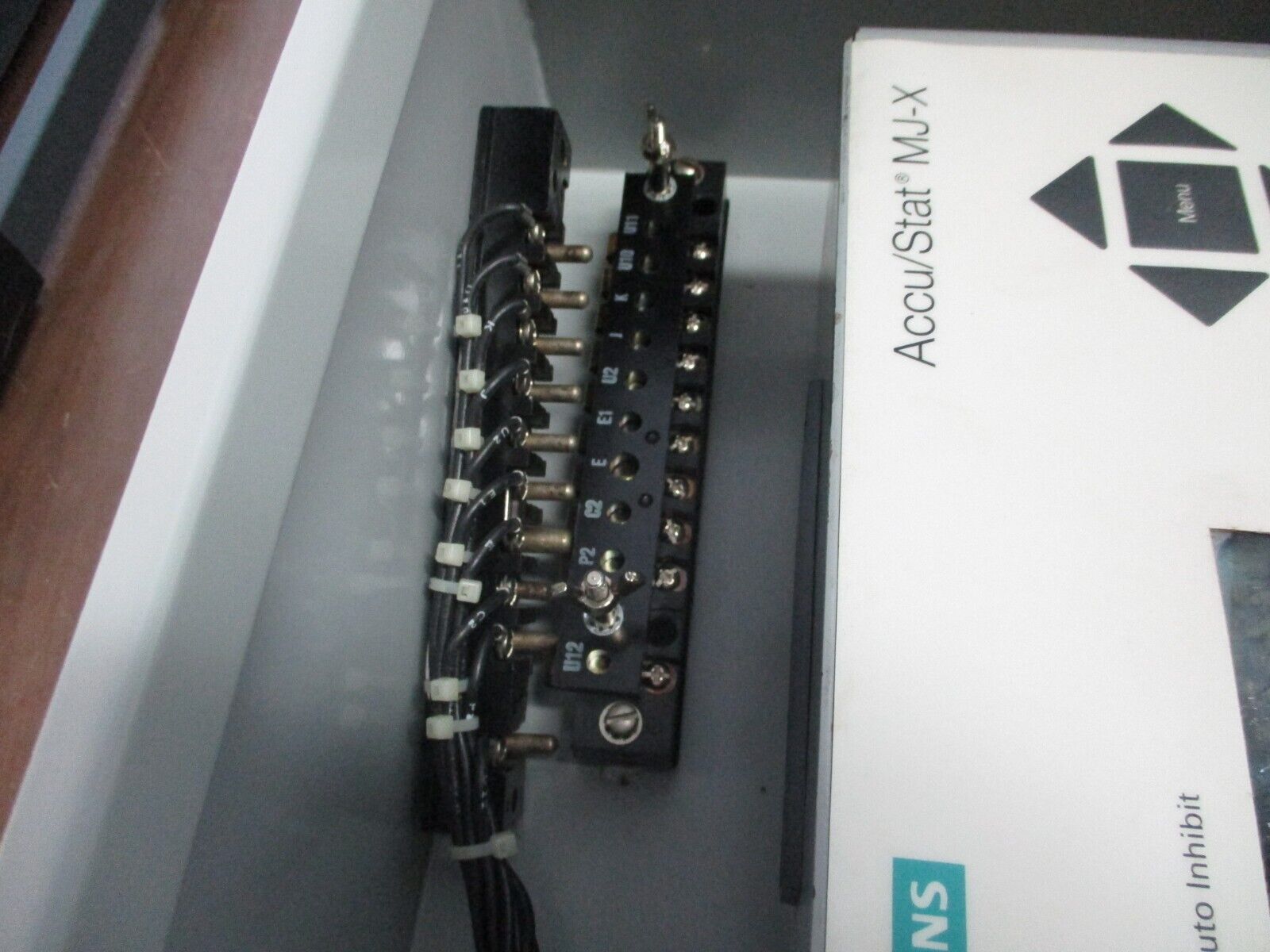Siemens Accu/Stat MJ-X Voltage Regulator Control Panel S-62002 w/ Enclosure Used