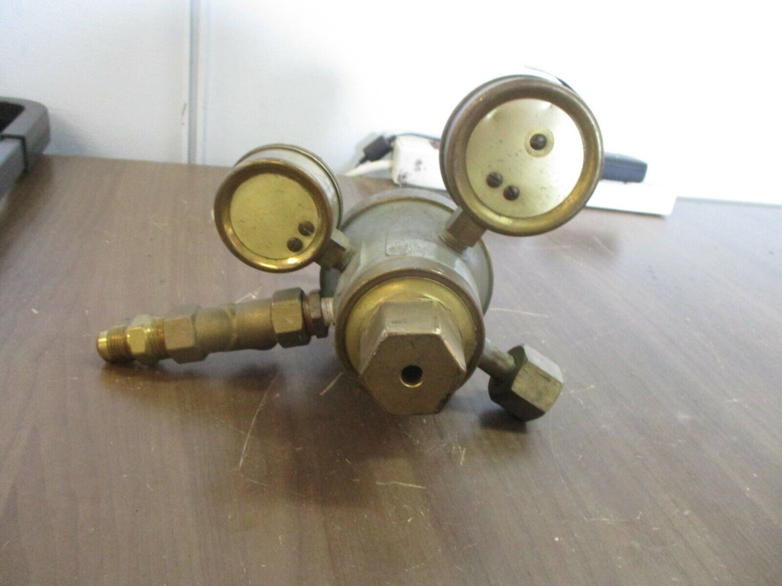 Union Carbide Regulator R-69 Used