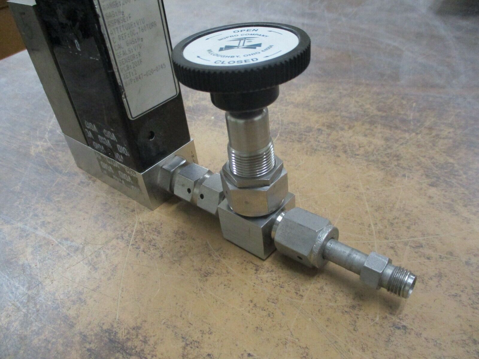 Unit Instruments Mass Flow Controller UFC-1100A Output: 0-5VDC Power: 15VDC Used