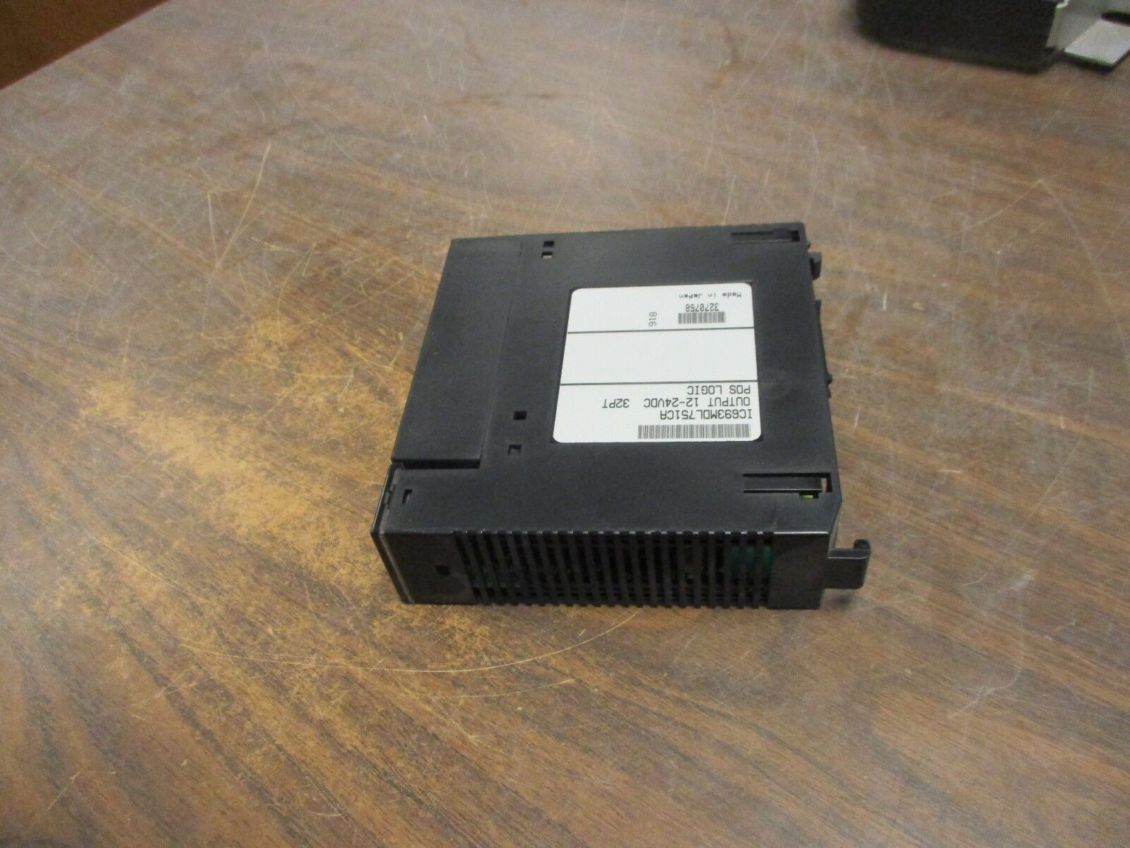 GE Fanuc Output Module IC693MDL751CA 12-24VDC 32PT POS Logic Used