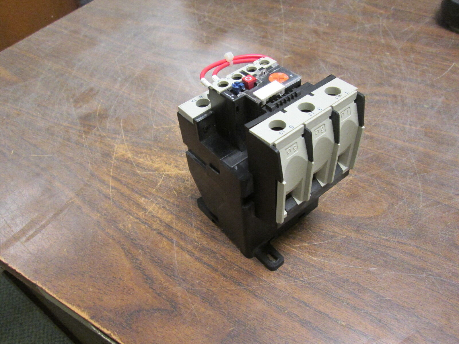 Telemecanique Solid State Overload w/ DIN Rail Adapter LR2 D2557 Trip:37-50A
