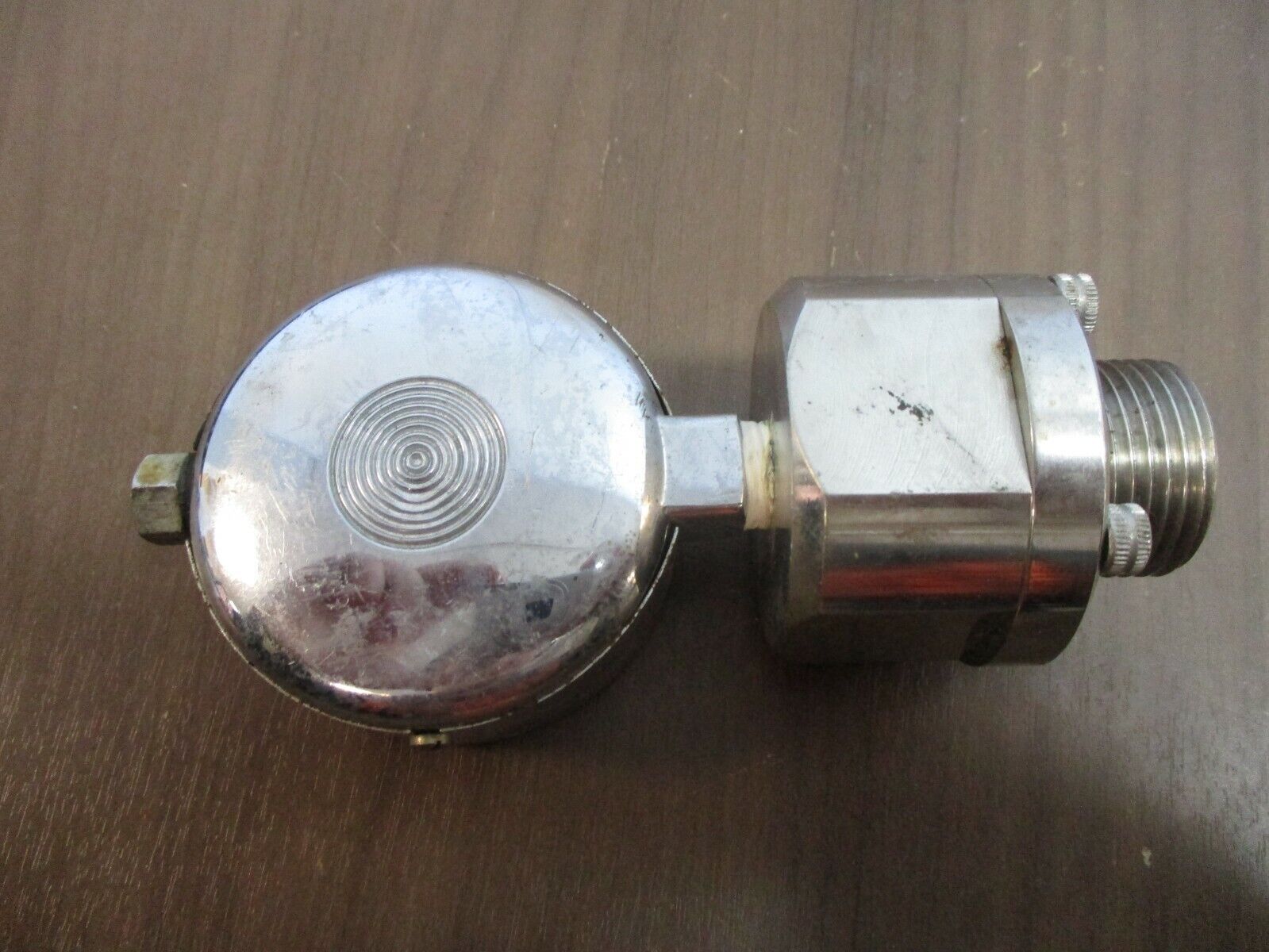 Cat Pumps Pressure Gauge Range: 0-1500PSI *Small Dent* Used