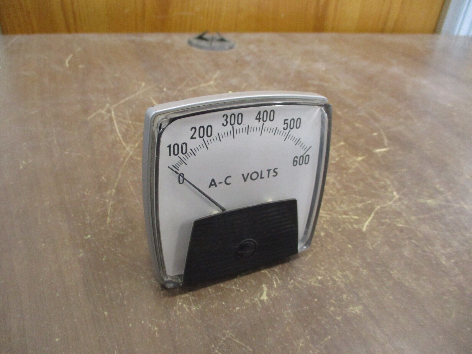 Calibron Instruments AC Voltmeter 250-344-SJ-SJ Range: 0-600V Used