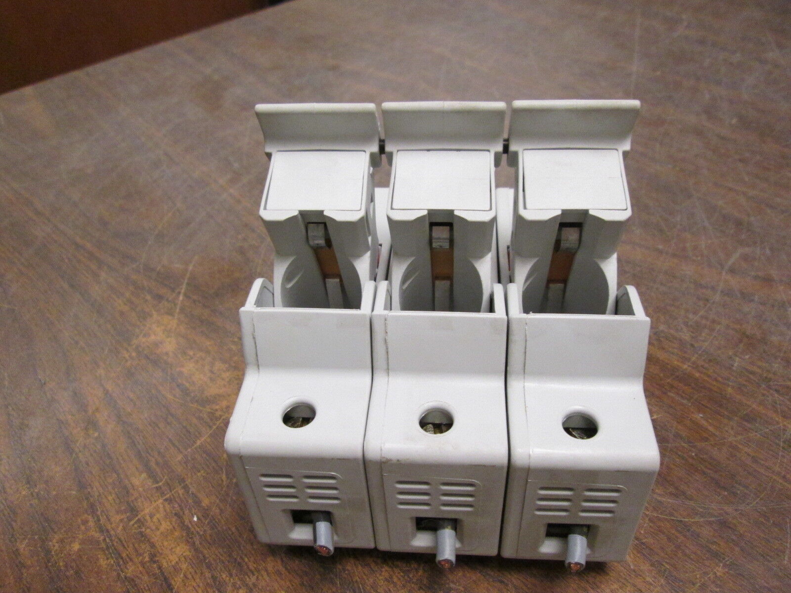 Littlefuse POWR-Safe Fuse Holder LPSJ30-3ID 30A 600V 3P Used