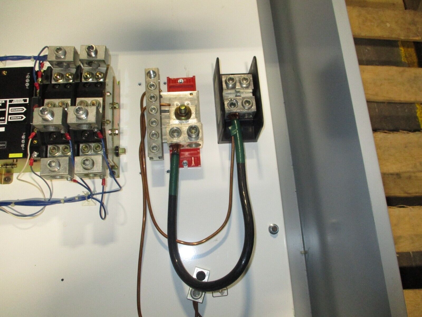 Generac Automatic Transfer Switch 91A01541-W 200A 120/240V 1Ph Used