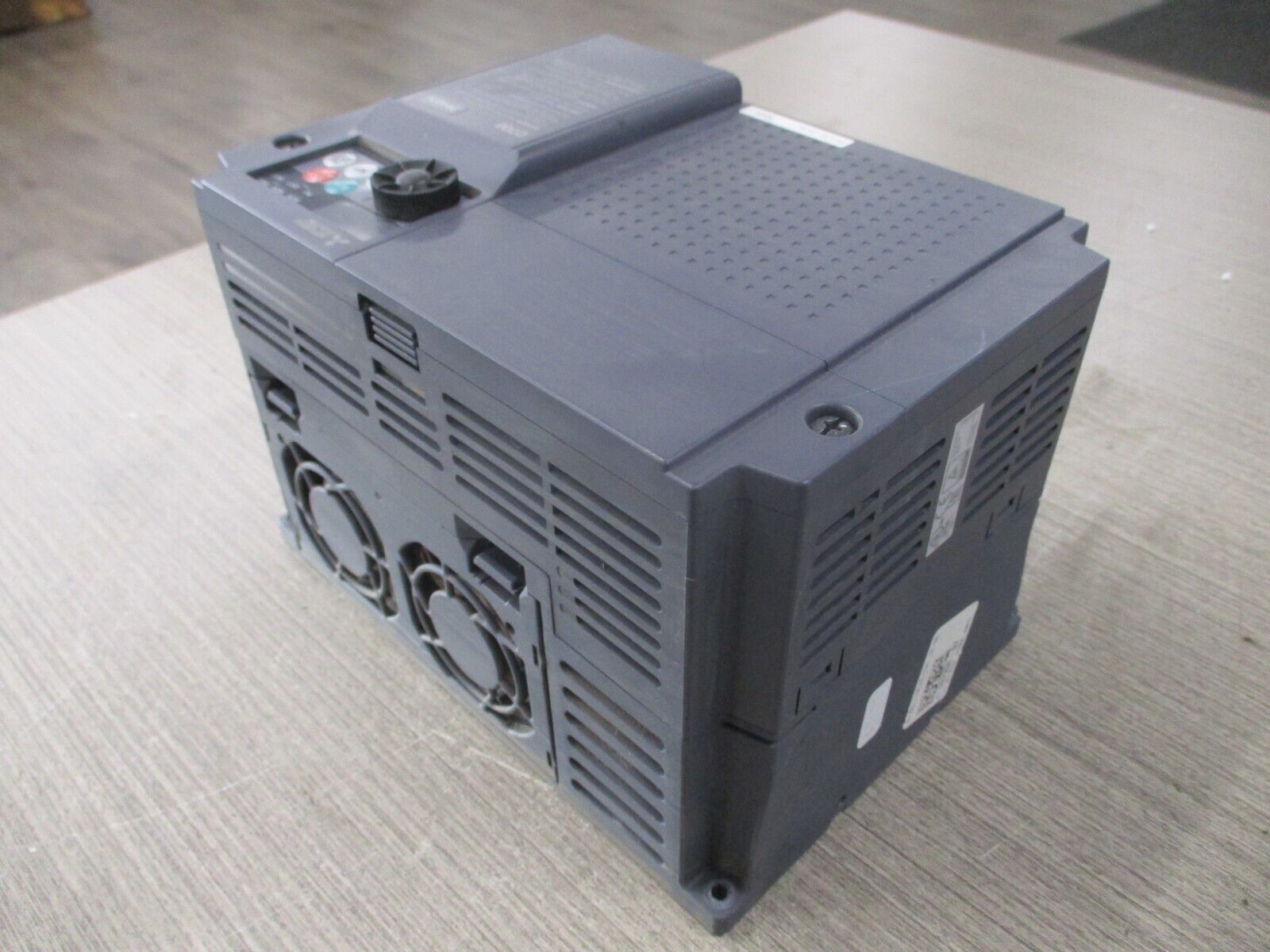 Mitsubishi D700 AC Drive FR-D740-120-NA 7.5 HP 3Ph Input: Output: Used