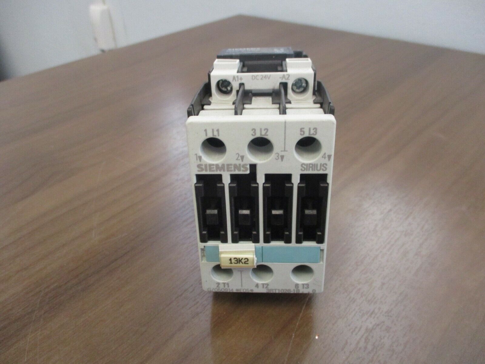 Siemens Sirius Contactor 3RT1026-1B..0 24VDC Coil Used