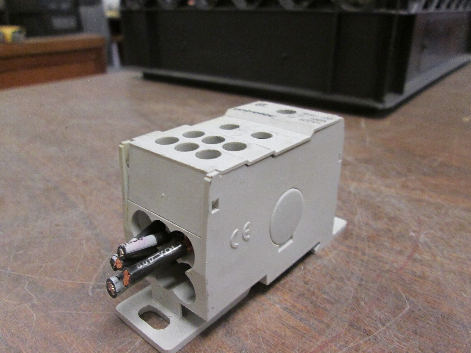 Entrelec Power Distribution Block BRU 160 160A 600V 1P Used