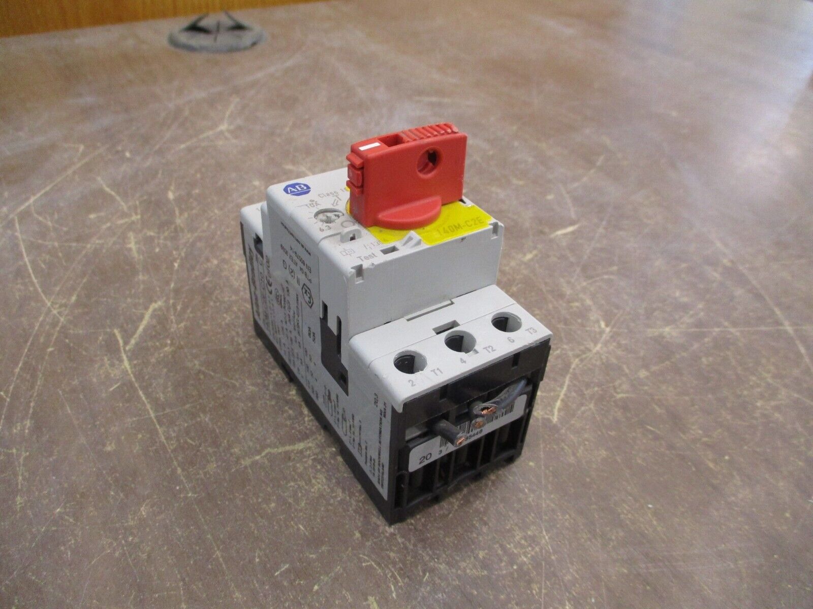 Allen-Bradley Manual Motor Protector 140M-C2E-C10 Trip : 6.3-10A *Broken Top*