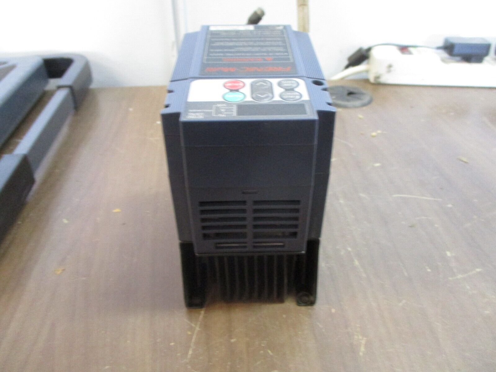 Fuji Electric FRENIC-Multi AC Drive FRN001E1S-2U 1HP 3Ph Used