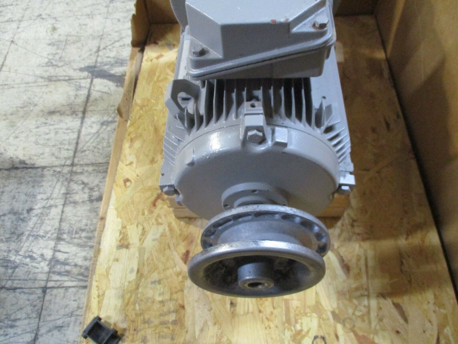 Siemens Vacuum Pump ELMO-F 28V 5110-0KK01-7P-ZW02 6.2kW 208-230/416-460V Used