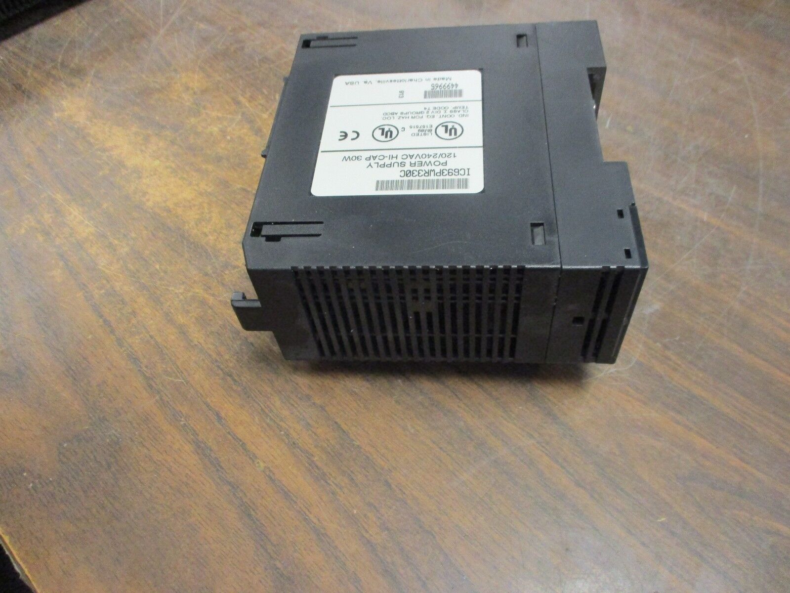 GE Fanuc Series 90-30 Power Supply IC693PWR330C 120/240V Hi-Cap 30W Used