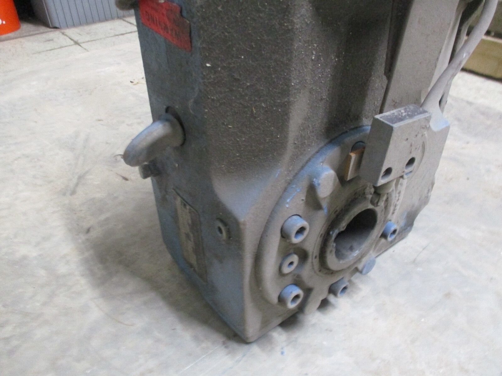 SEW Gear KA76R42LP 7960RPM 825 Ratio Used