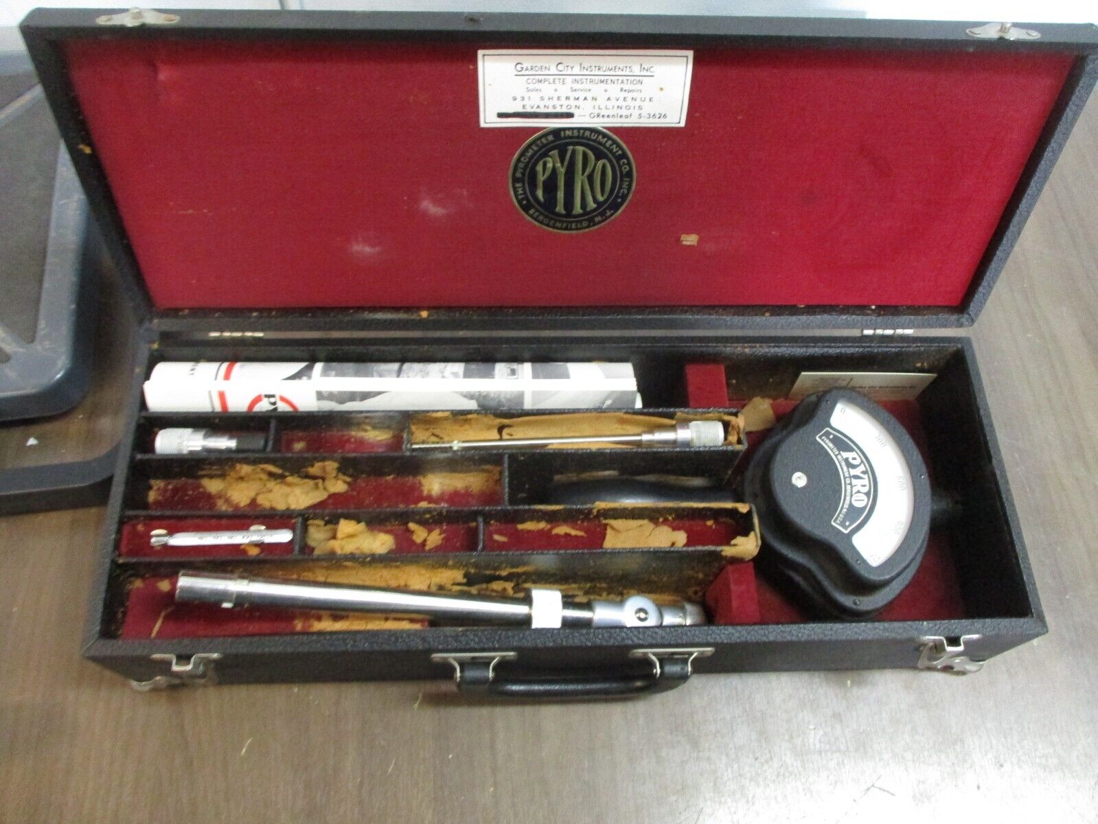 Pyro Surface Pyrometer 169-34 Range: 0-1200°F Used