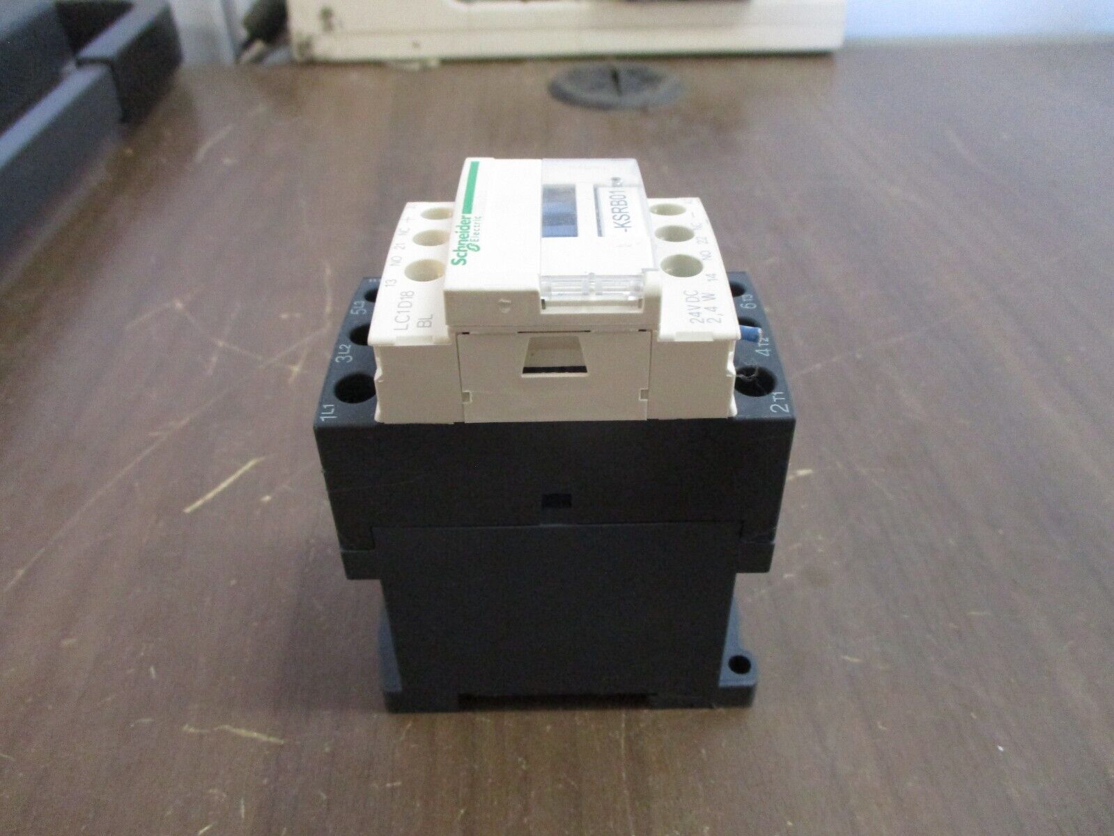 Schneider Electric Contactor LC1D18 BL 24VDC Coil Used