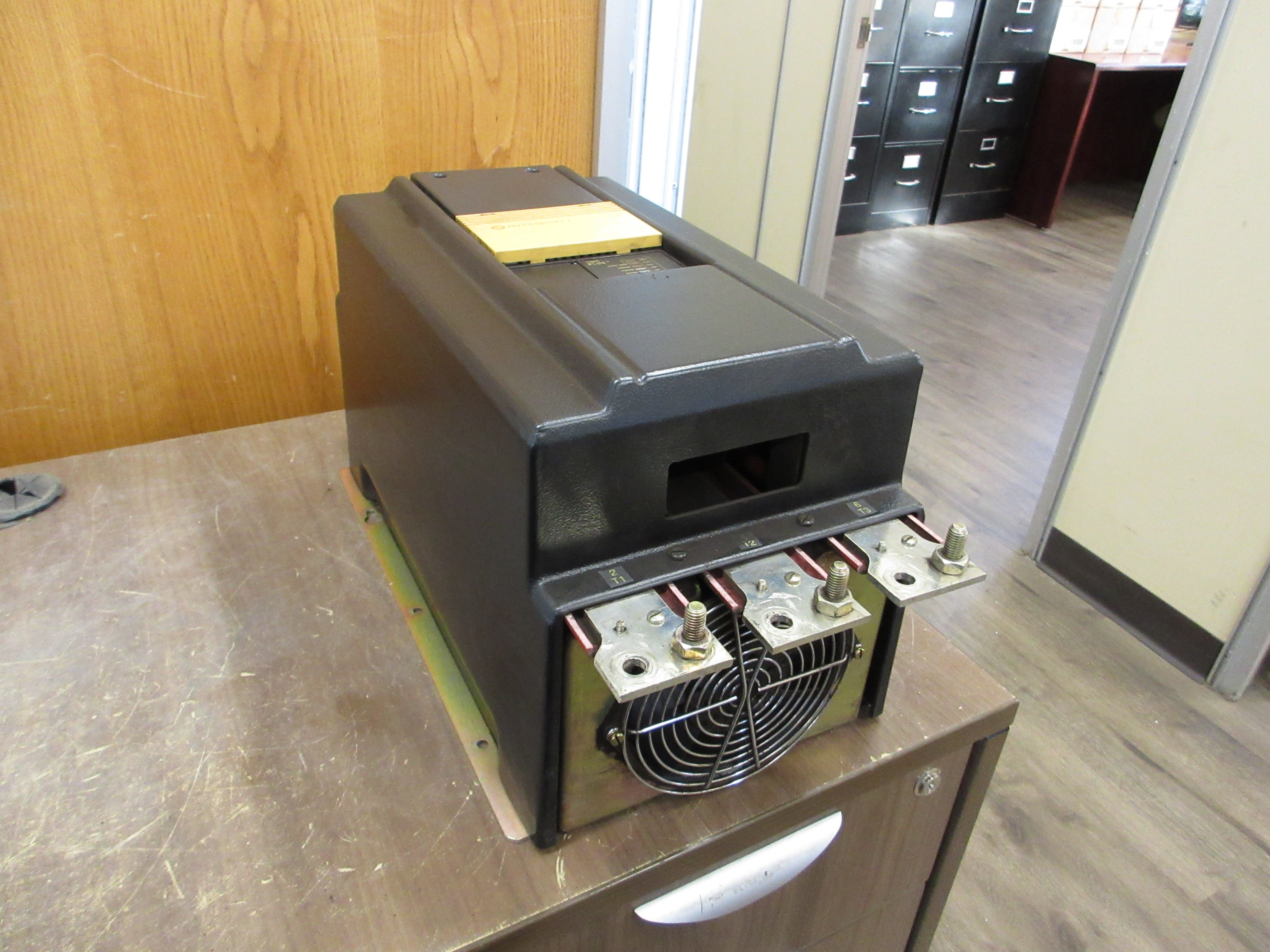 Allen-Bradley SMC Plus Soft Start 150-A360NBD Ser. B 300HP 208-480V 3Ph 47-63Hz