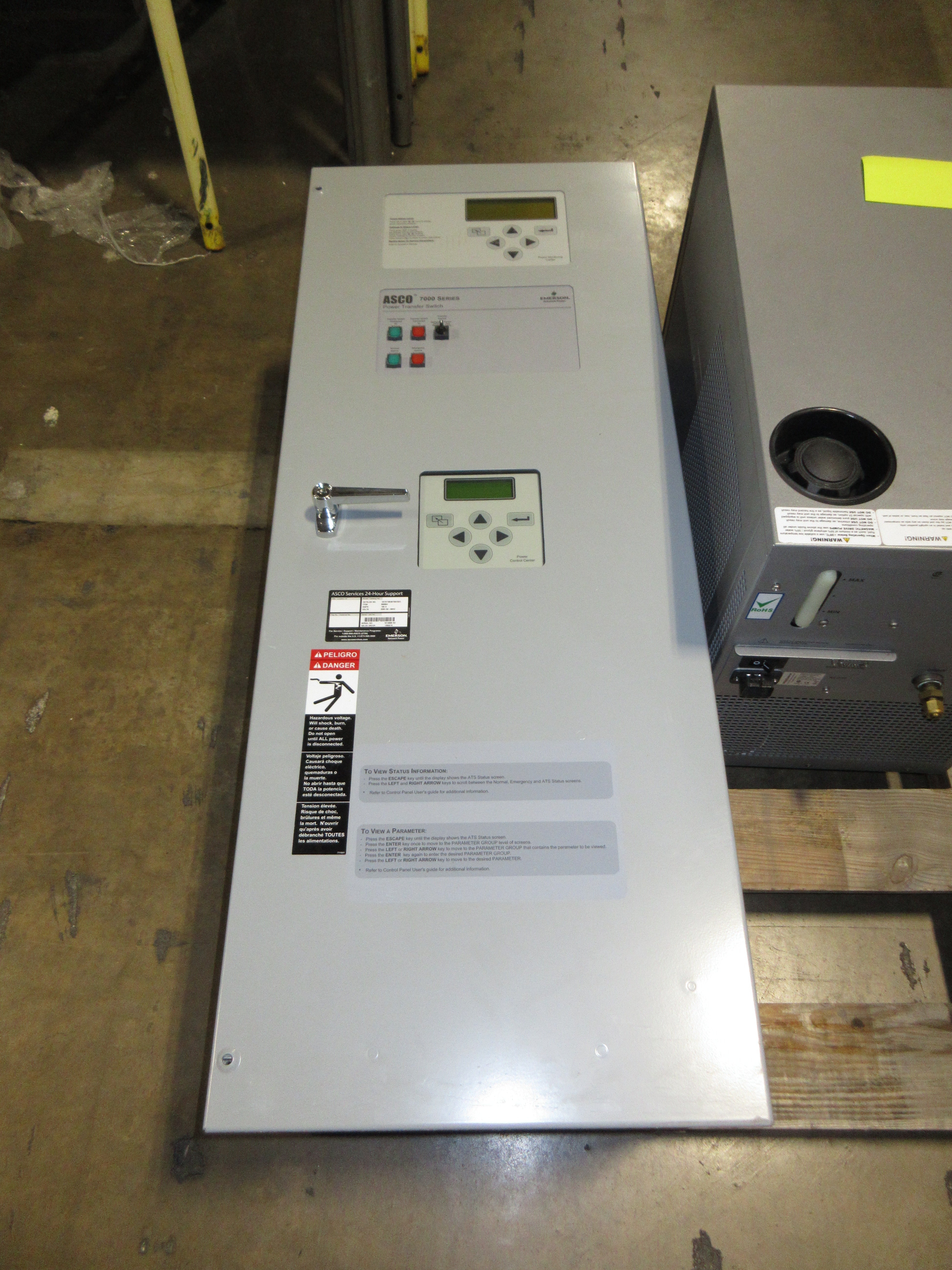 Emerson ASCO 7000 Series Automatic Transfer Switch D07ATSB30150C5XC 150A 208V