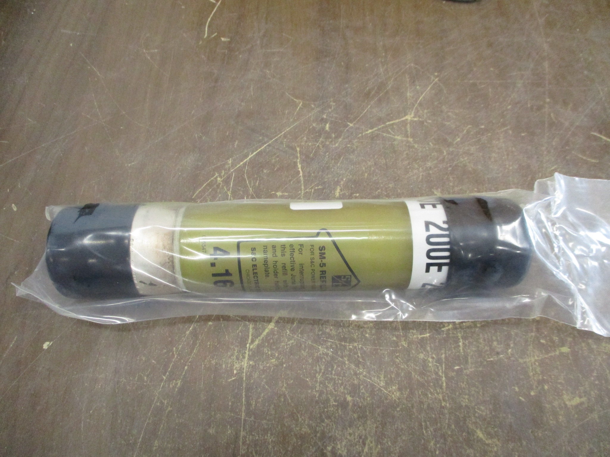 S&C SM-5 Fuse Refill Unit 130300R4 200E 4.16kV New Surplus
