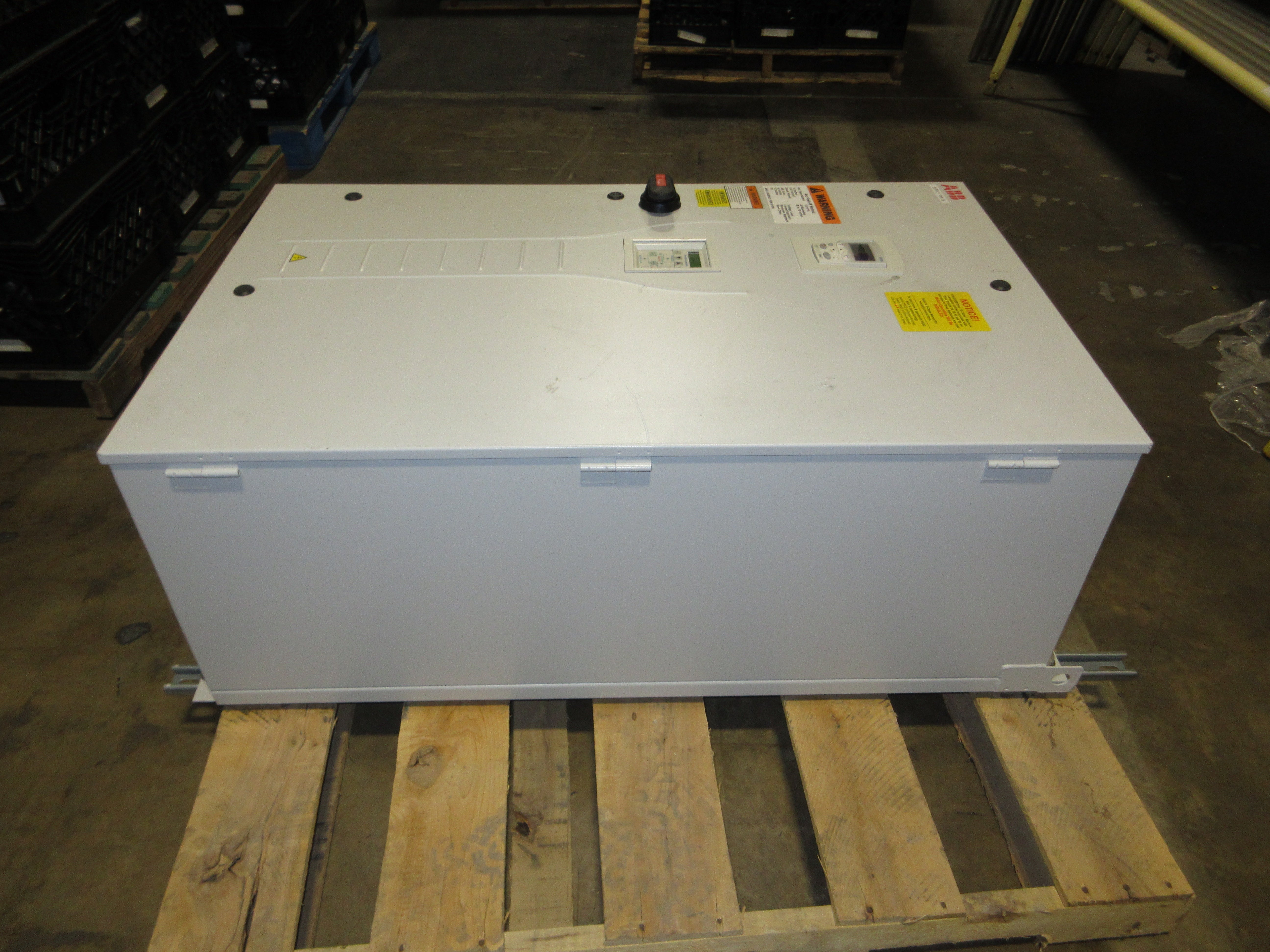 ABB ACH550 AC Drive w/ Bypass ACH550-BCR-097A-4+F267 75HP 3Ph Used