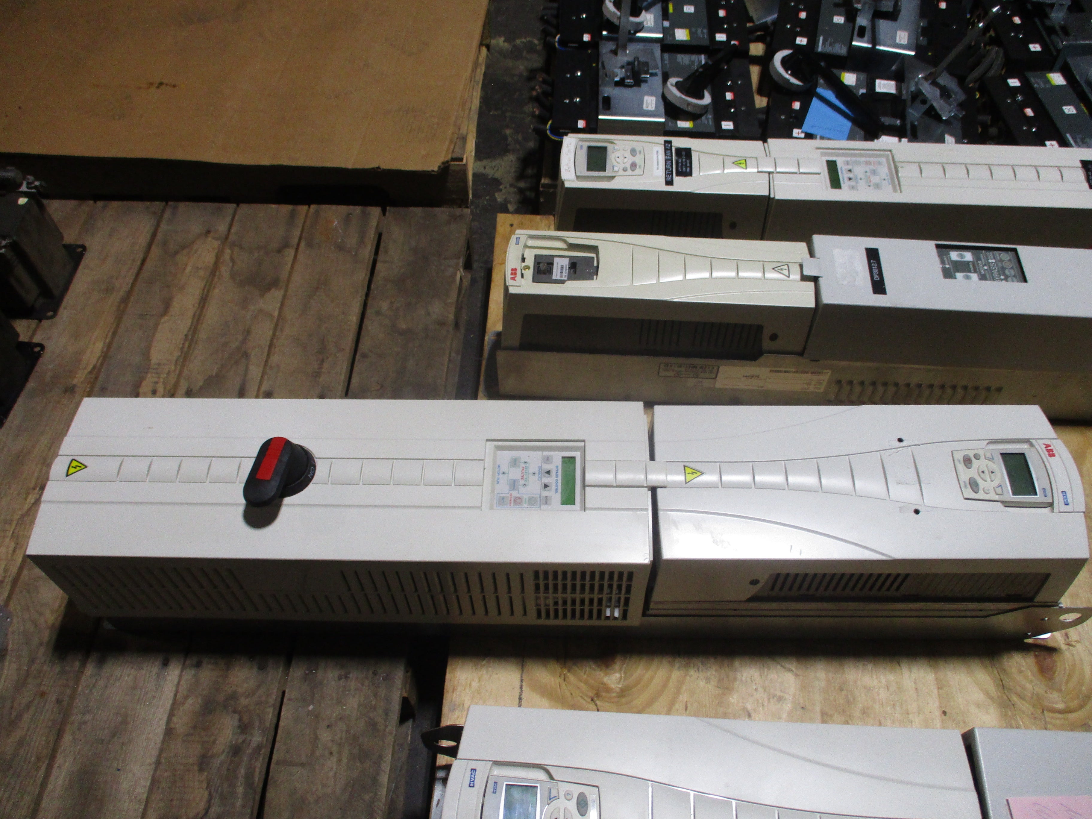 ABB ACH550 AC Drive W/Bypass ACH550-VCR-038A-4+F267 25HP 3Ph Input: 3PH 48-63Hz