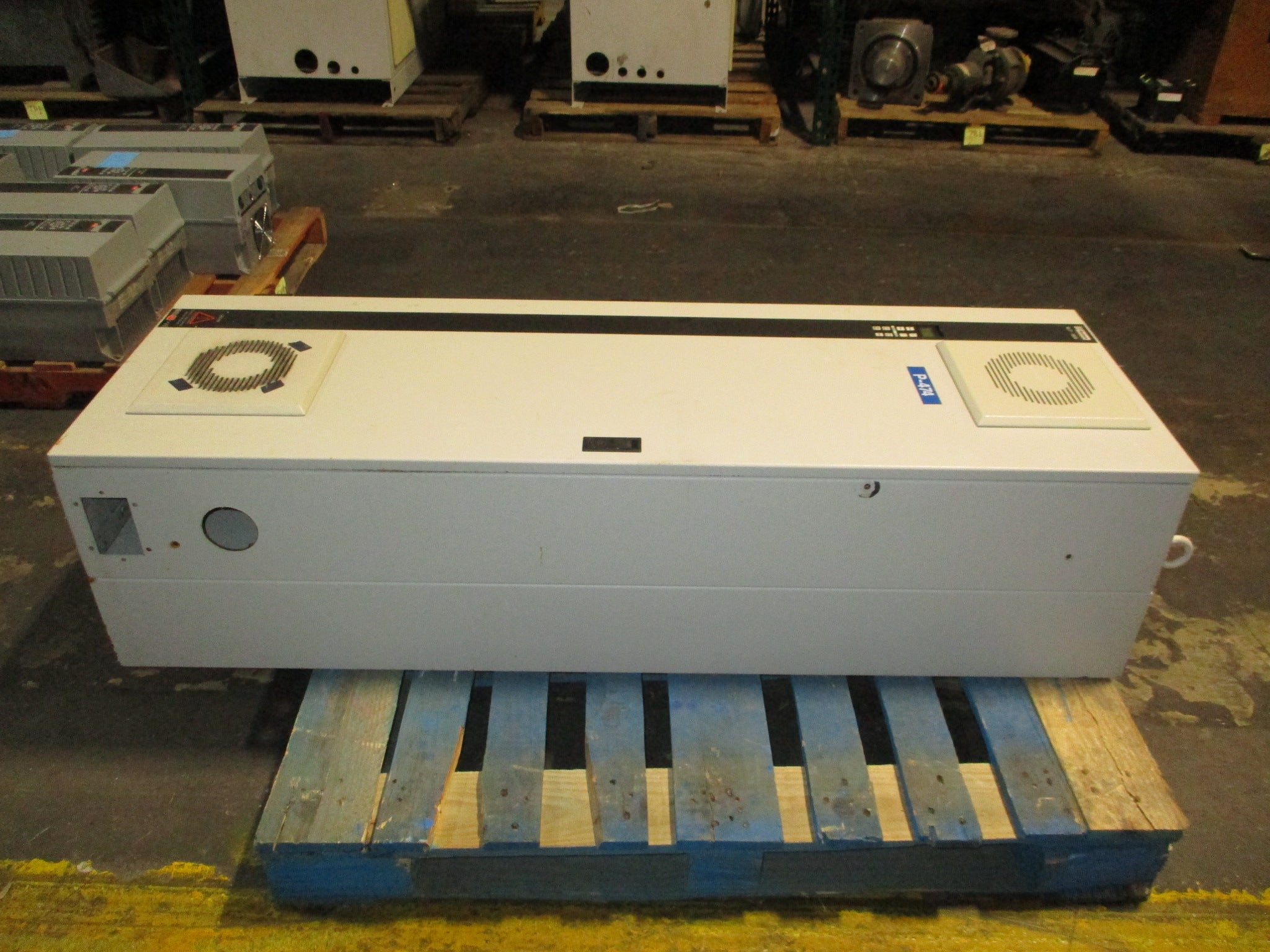 Graham VLT 3700 AC Drive 175L3722 200HP 3Ph w/ Keypad Used