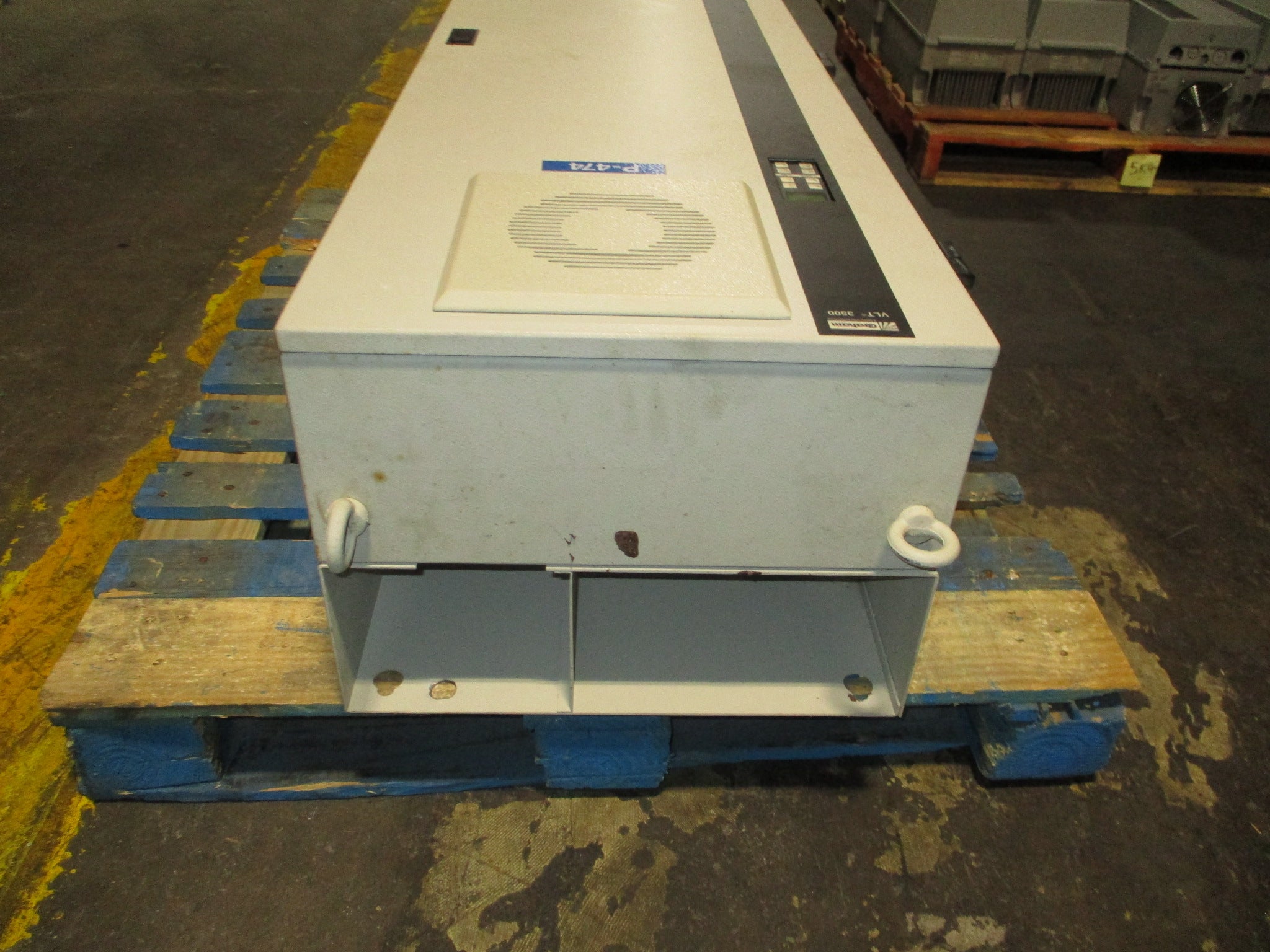 Graham VLT 3700 AC Drive 175L3722 200HP 3Ph w/ Keypad Used