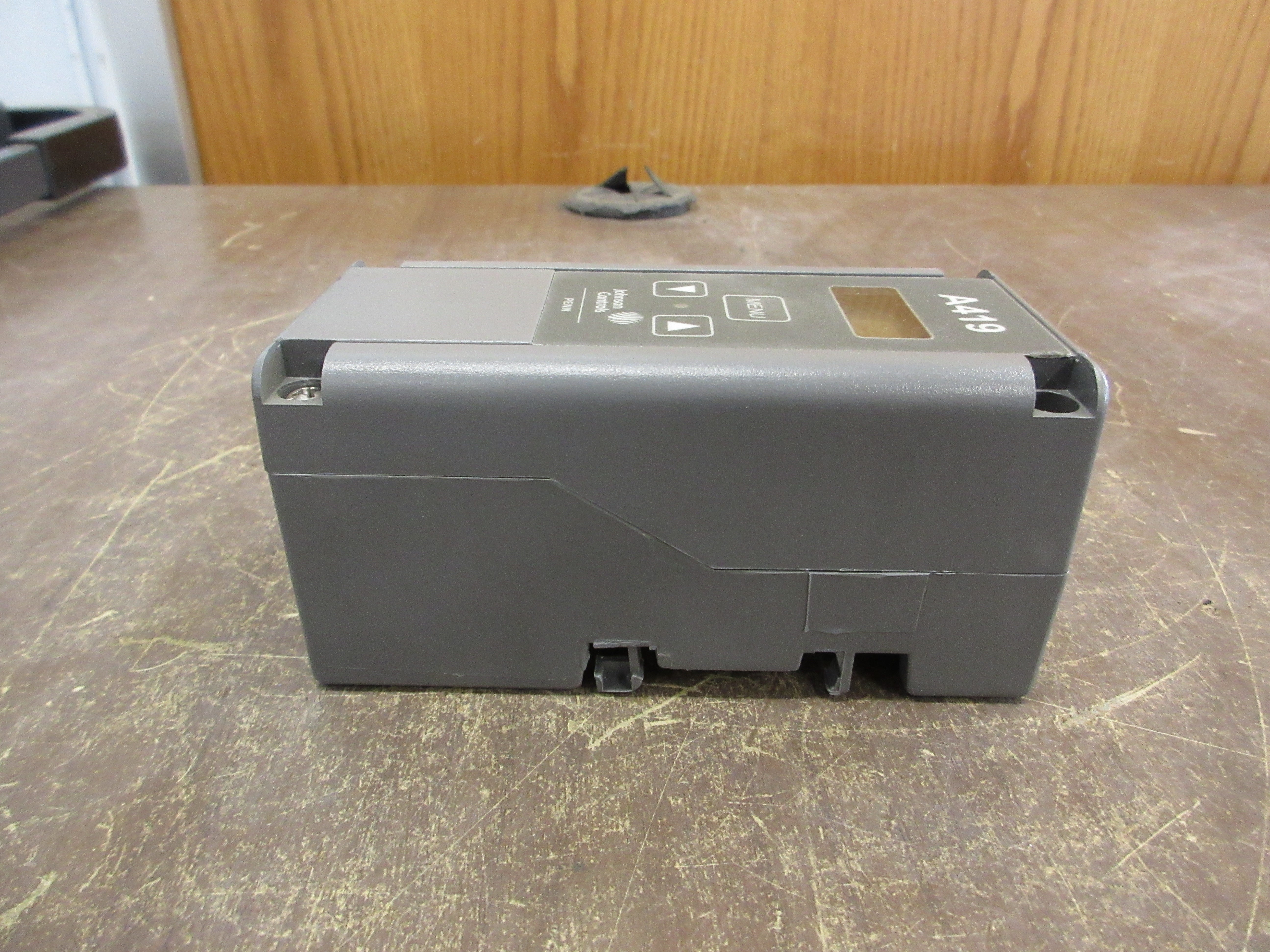 Johnson Controls Penn Electronic Thermostat A419 Used