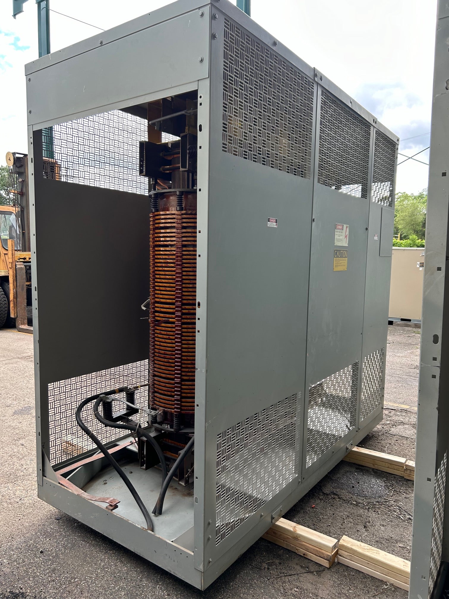 Westinghouse Transformer 2500 KVA High Volt: 12470Y/7200V 60Hz 3Ph Used