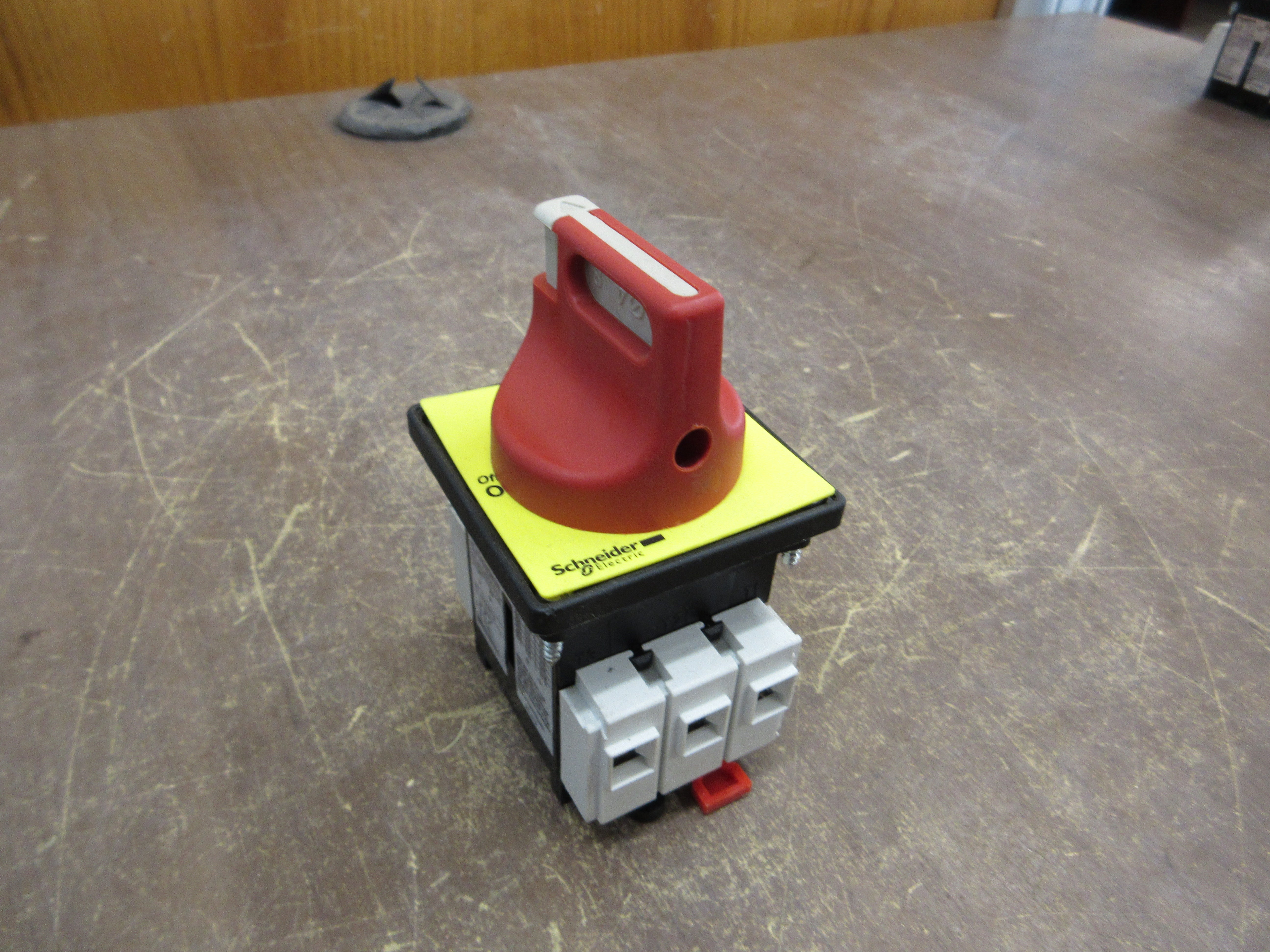 Schneider Electric Disconnect Switch V0 25A 600V Used