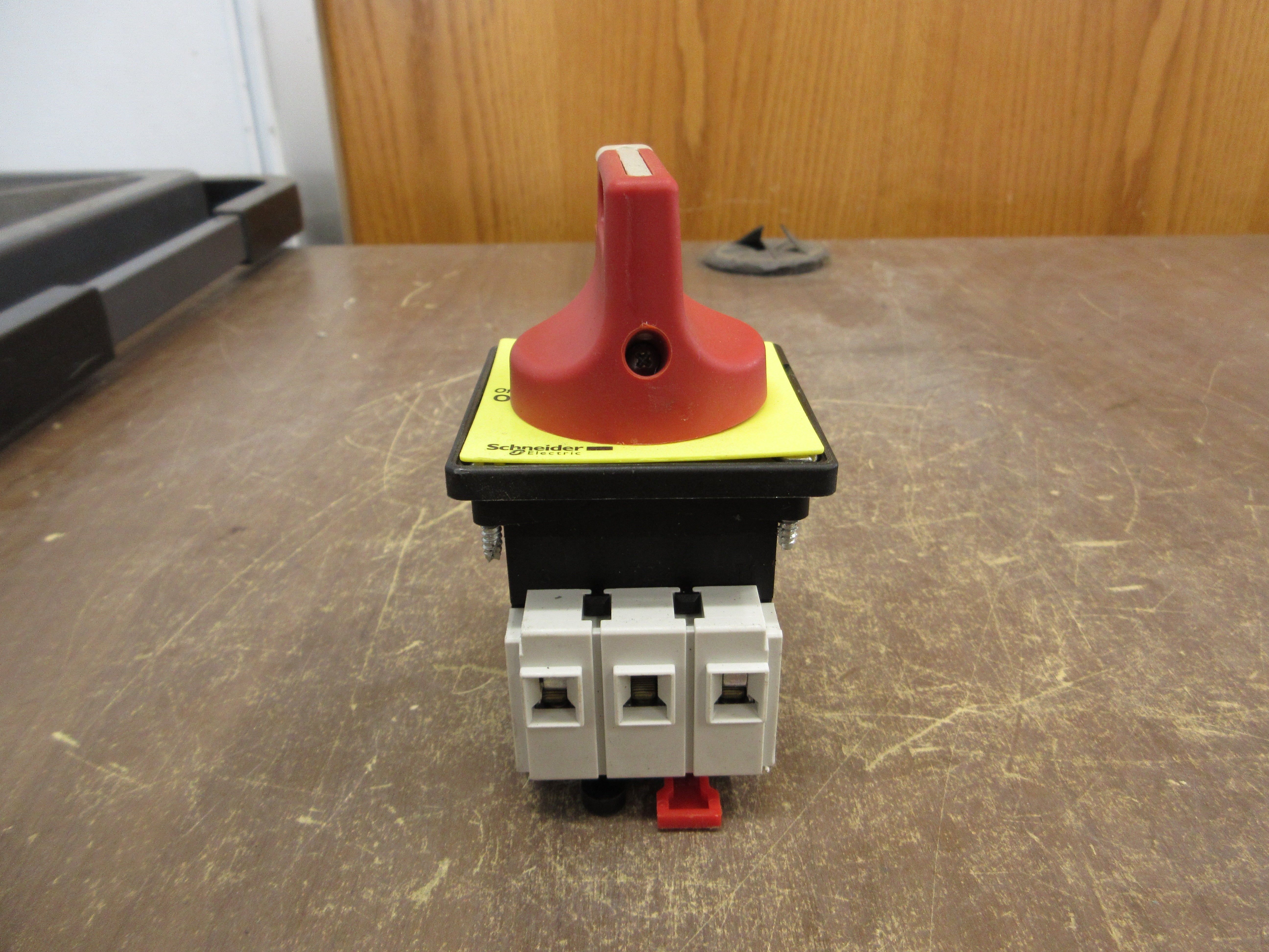 Schneider Electric Disconnect Switch V0 25A 600V Used