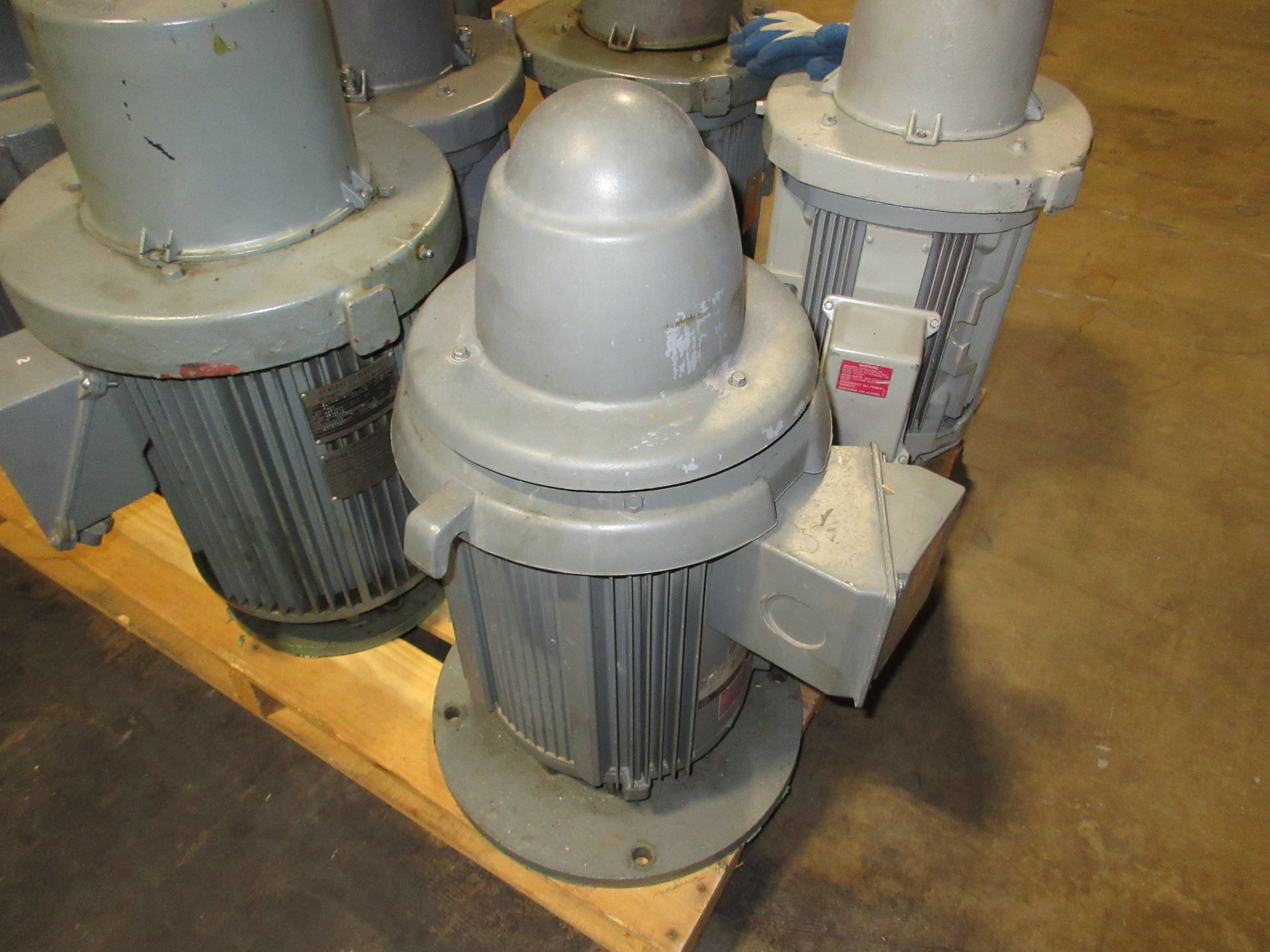 U.S. Motors Vertical Motor F422/S03R335R034F 25HP 1800RPM 230/460V 60Hz 3Ph Used